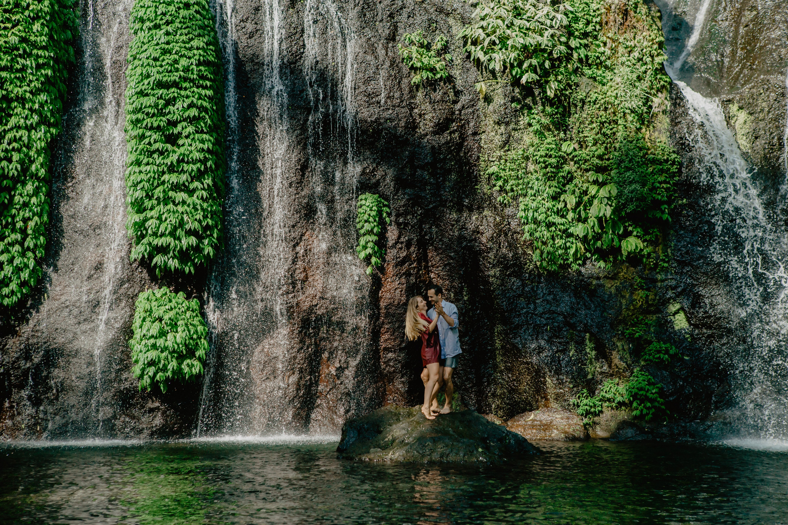 Honeymoon photo shoot in Bali. Female Photographer in Bali