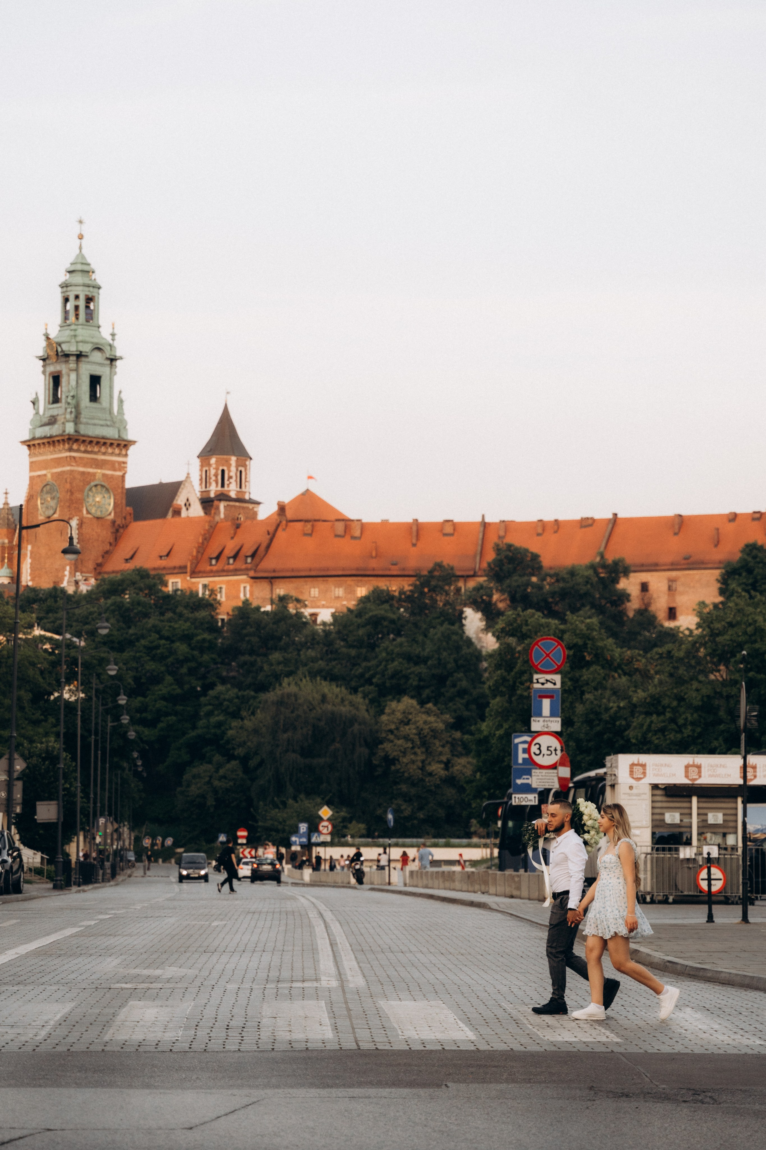 Golden Hour. Fotograf Katowice – sesje indywidualne, rodzinne, ślubne