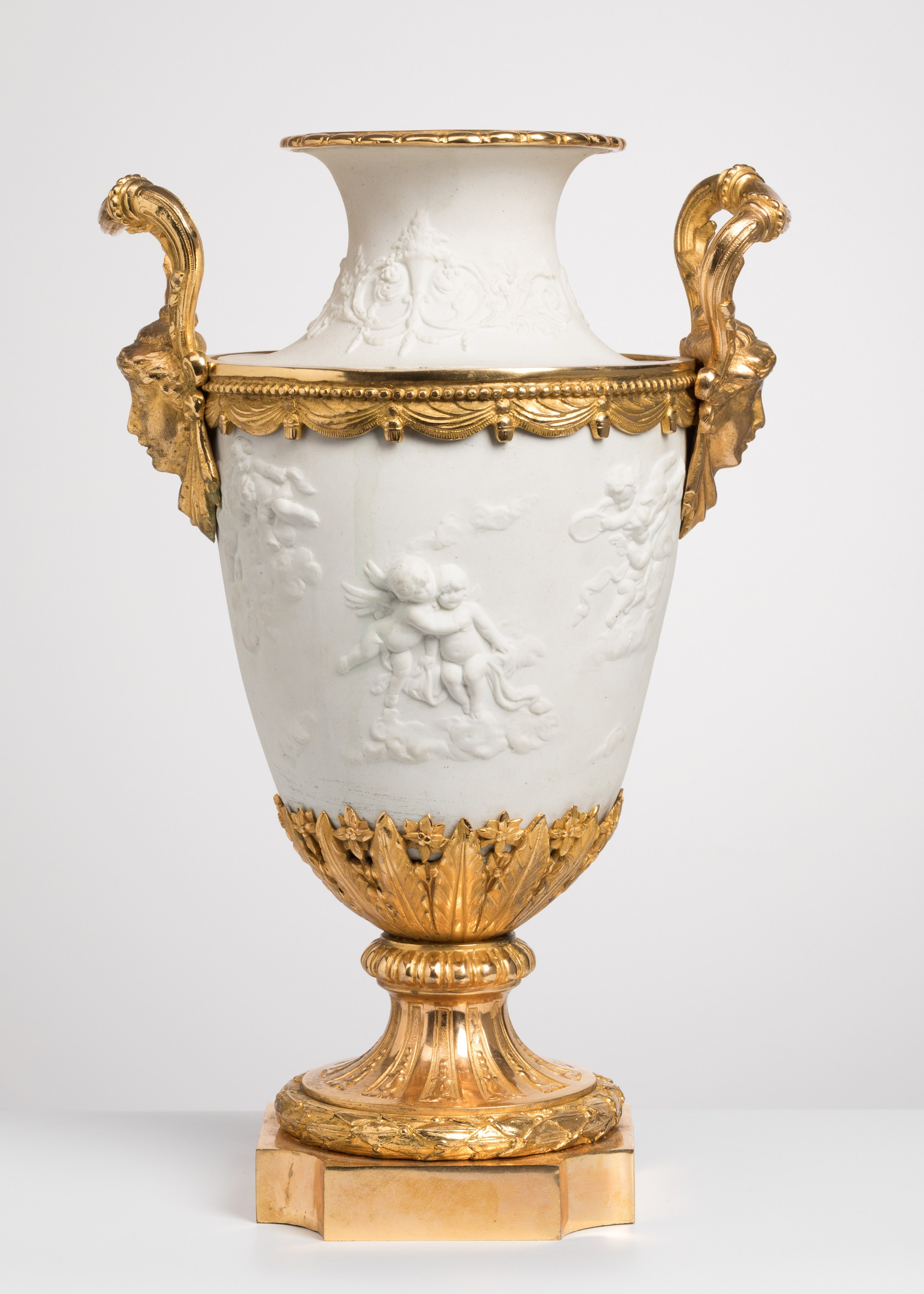 Art Objects Photography Portfolio — Andrey Dunin. Andrey Dunin | Product, Portrait & Interior Photography in Russia & Israel