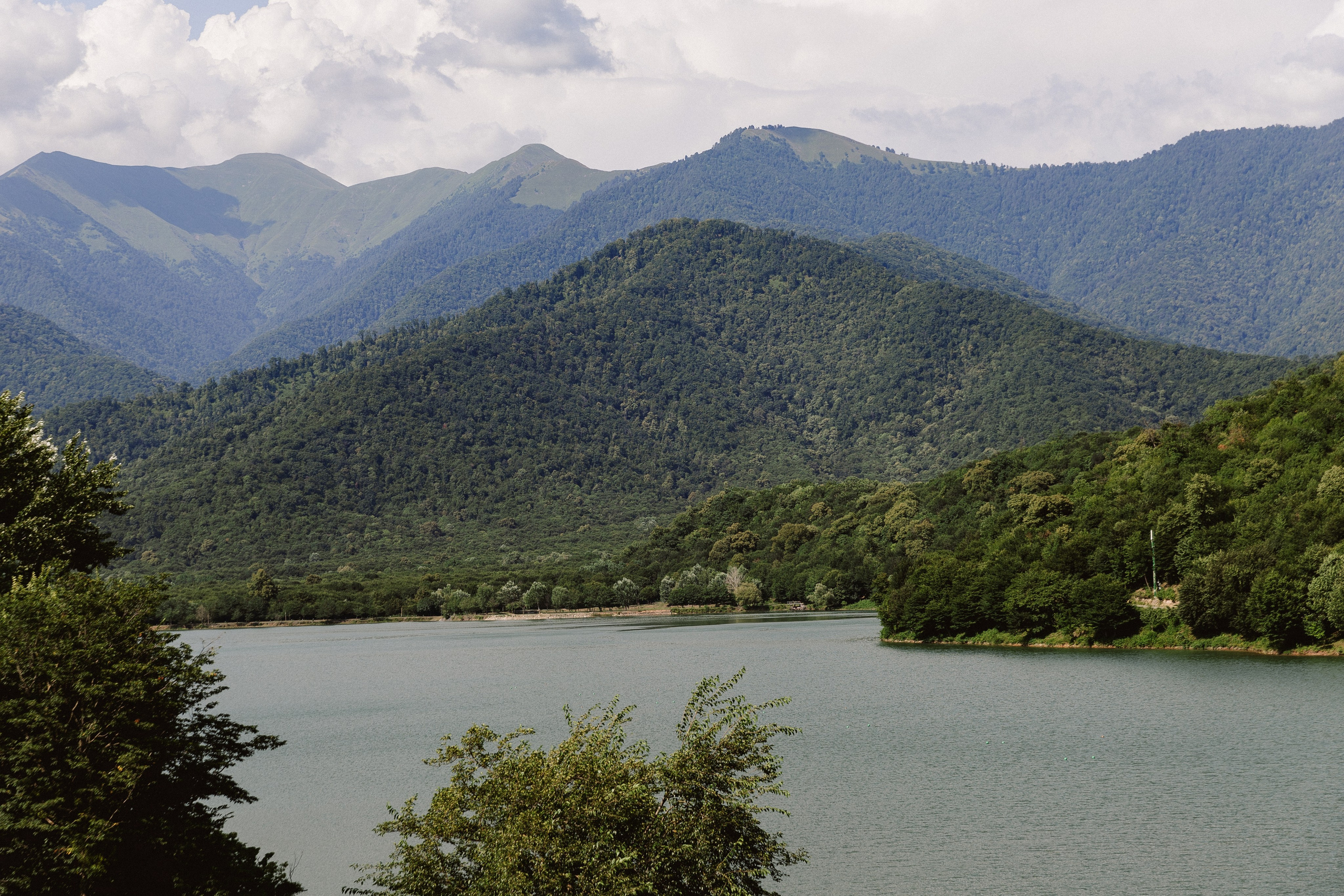 Thesakaya and Kevin. Photographer Anna Nazarenko