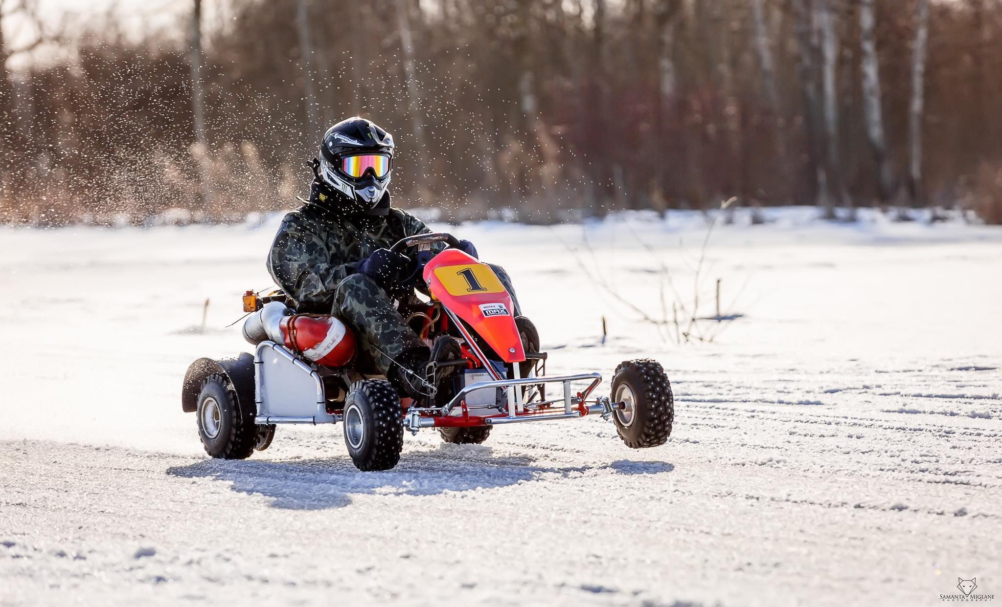 Pa sniegu ar kartingiem. FOTOGRĀFS| LATVIJA |DAUGAVPILS|