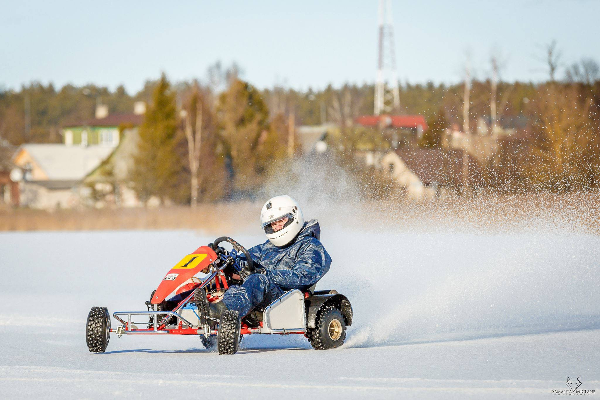 Pa sniegu ar kartingiem. FOTOGRĀFS| LATVIJA |DAUGAVPILS|