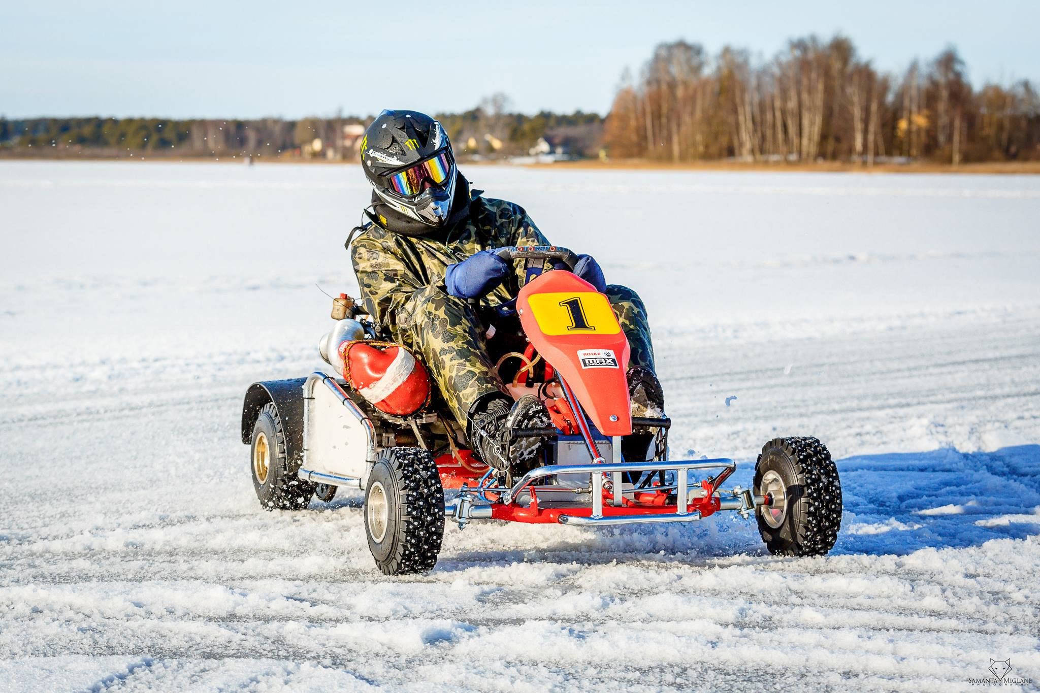 Pa sniegu ar kartingiem. FOTOGRĀFS| LATVIJA |DAUGAVPILS|