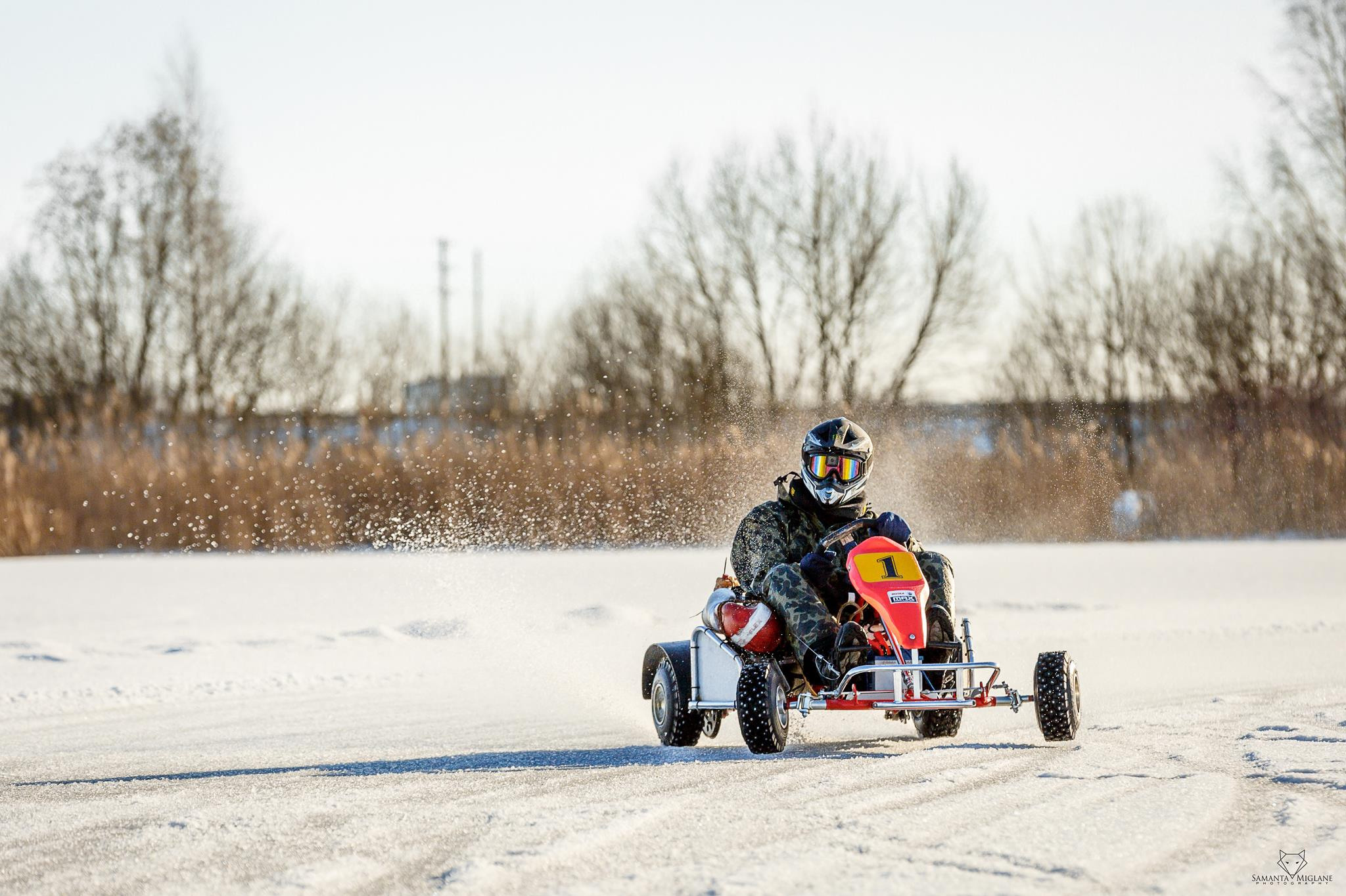 Pa sniegu ar kartingiem. FOTOGRĀFS| LATVIJA |DAUGAVPILS|