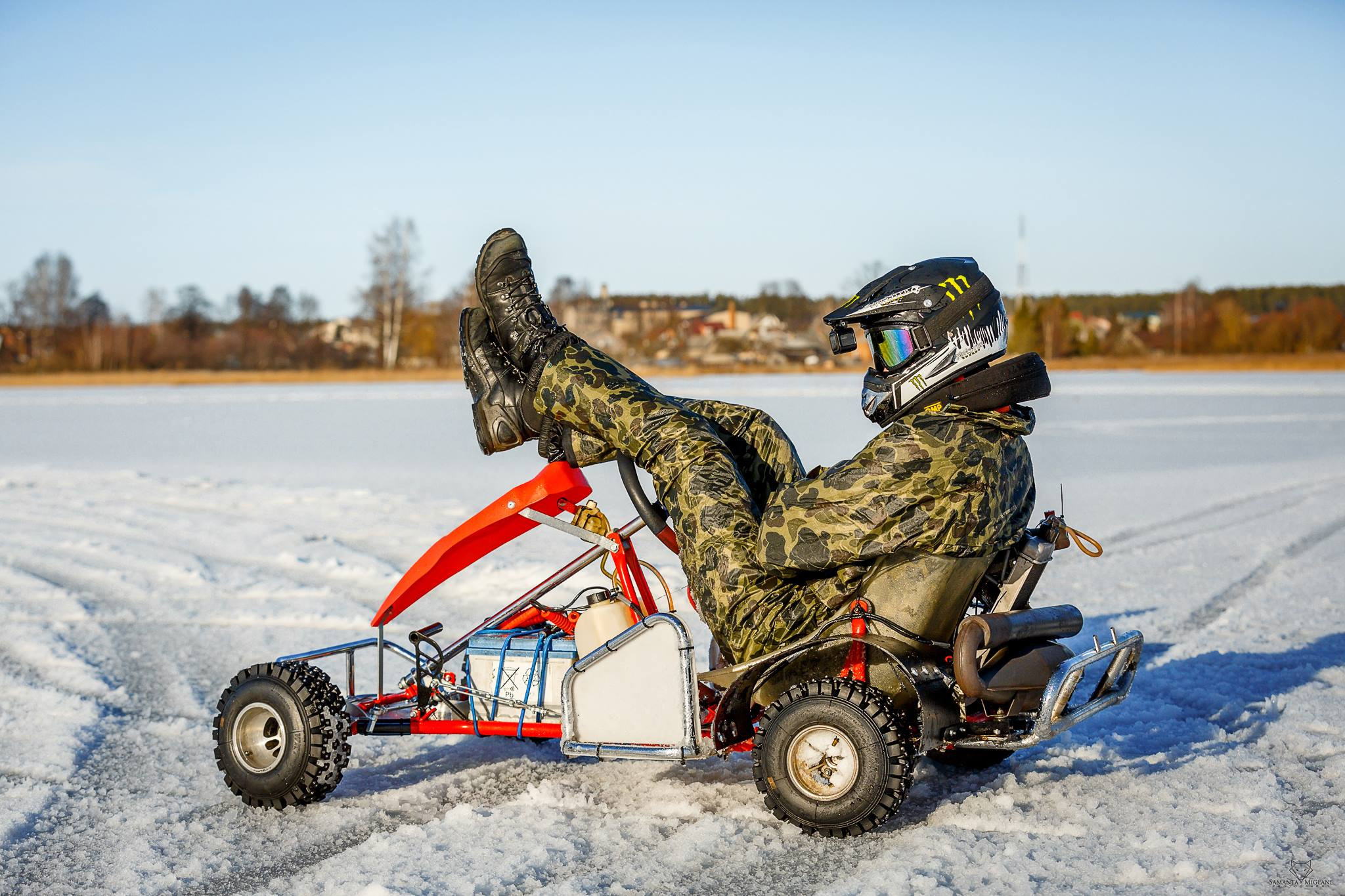 Pa sniegu ar kartingiem. FOTOGRĀFS| LATVIJA |DAUGAVPILS|