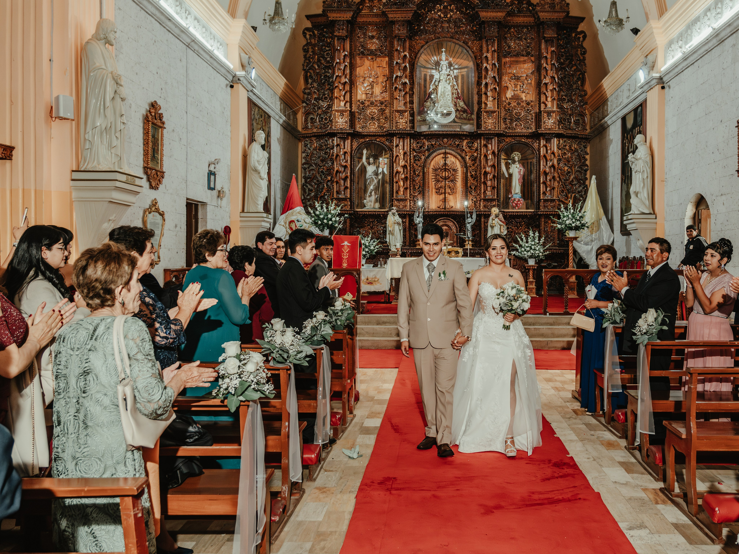 CARLA Y MARIO BODA RELIGIOSA. Studio KVTA | Fotografía y Video de Bodas en Arequipa