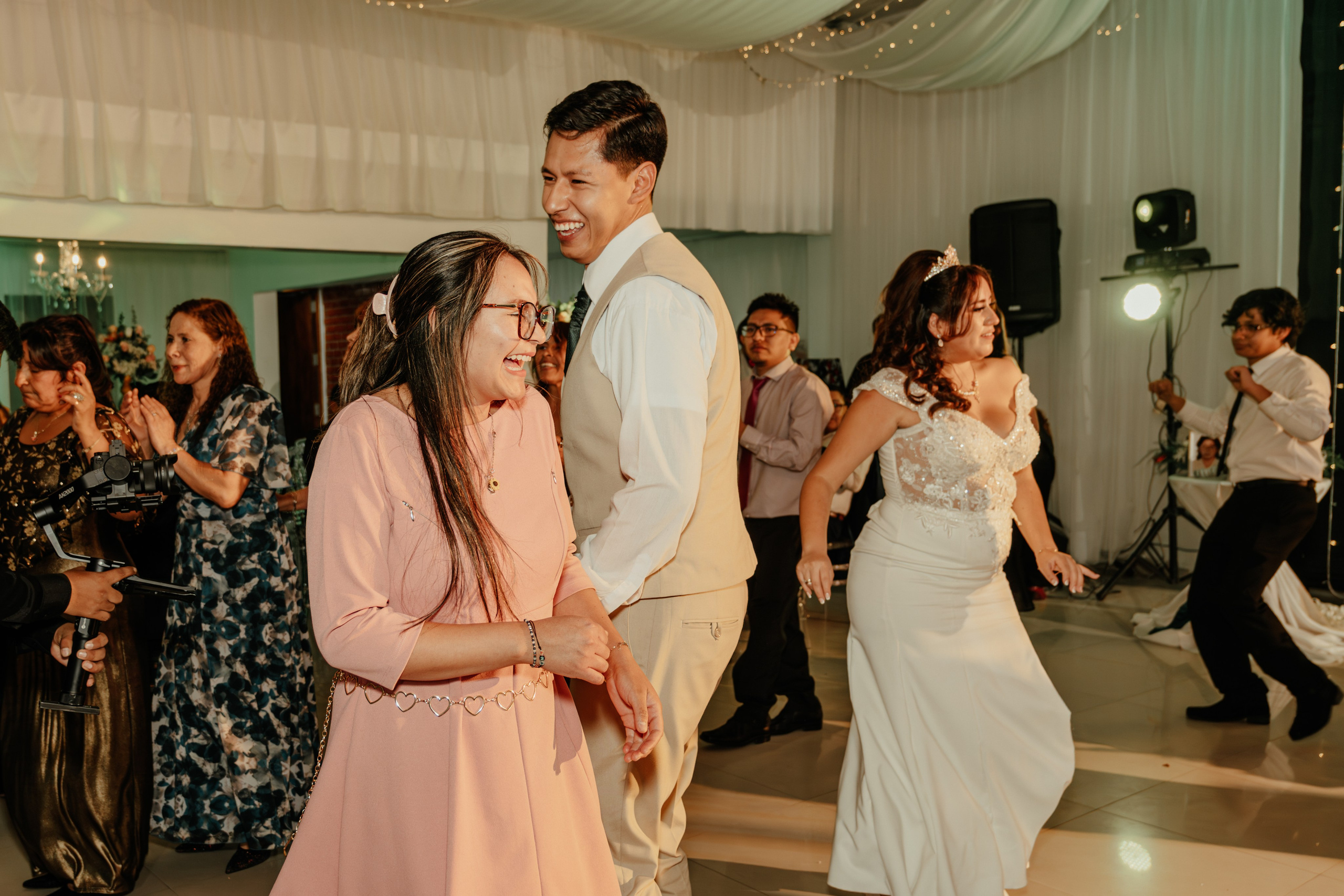 ANGIE + MANUEL BODA RELIGIOSA. Studio KVTA | Fotografía y Video de Bodas en Arequipa