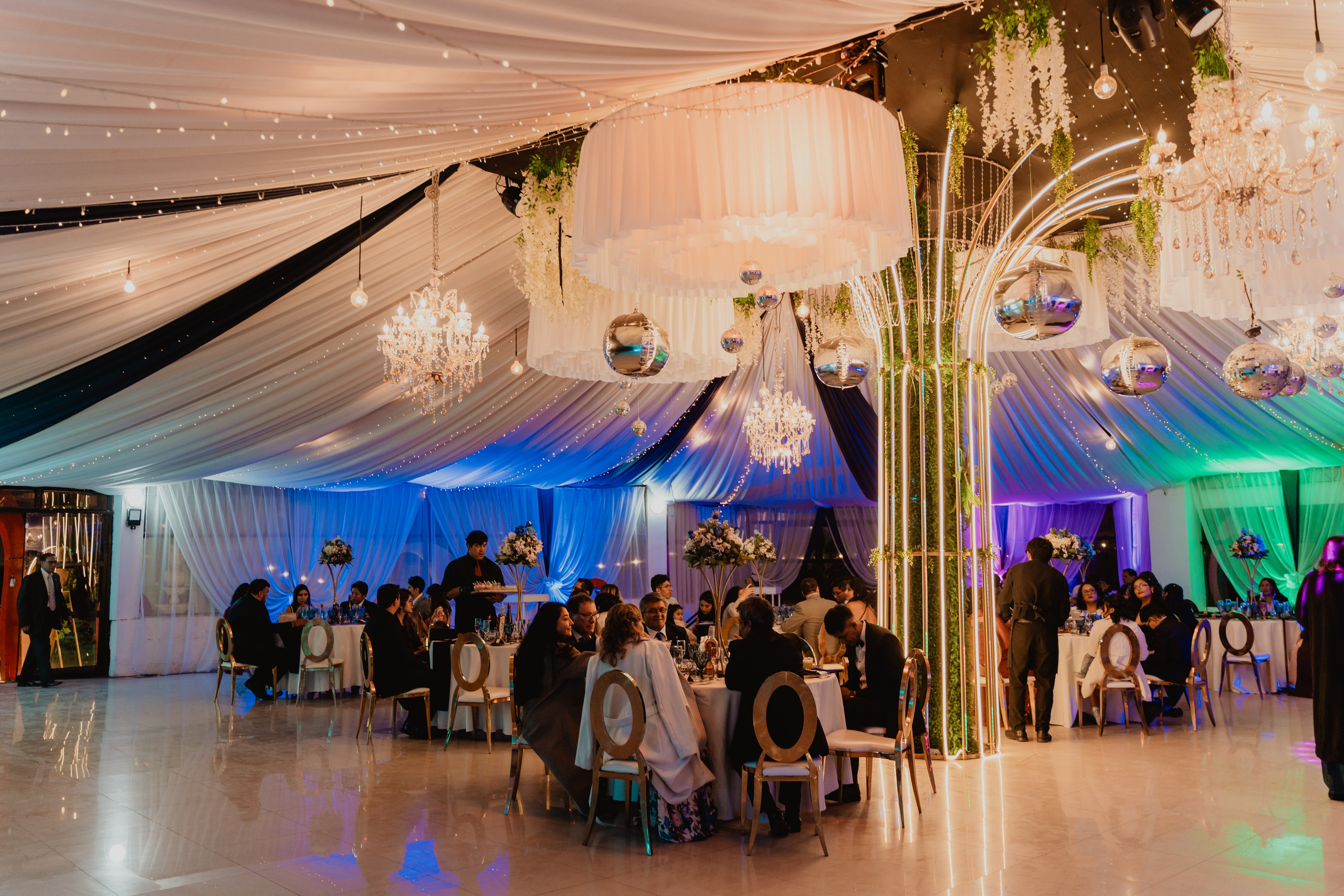 GABRIELA + JORGE | BODA CIVIL RELIGIOSA. Studio KVTA | Fotografía y Video de Bodas en Arequipa