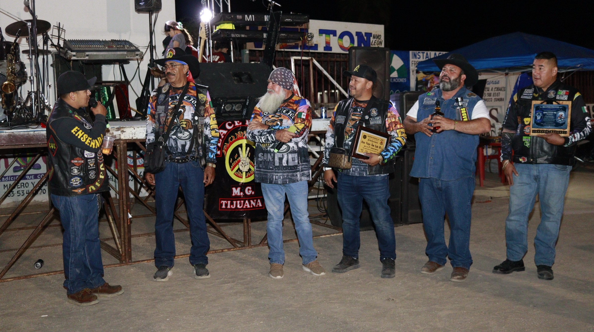 OSOS VIEJOS, 2DO ANIVERSARIO. Principal