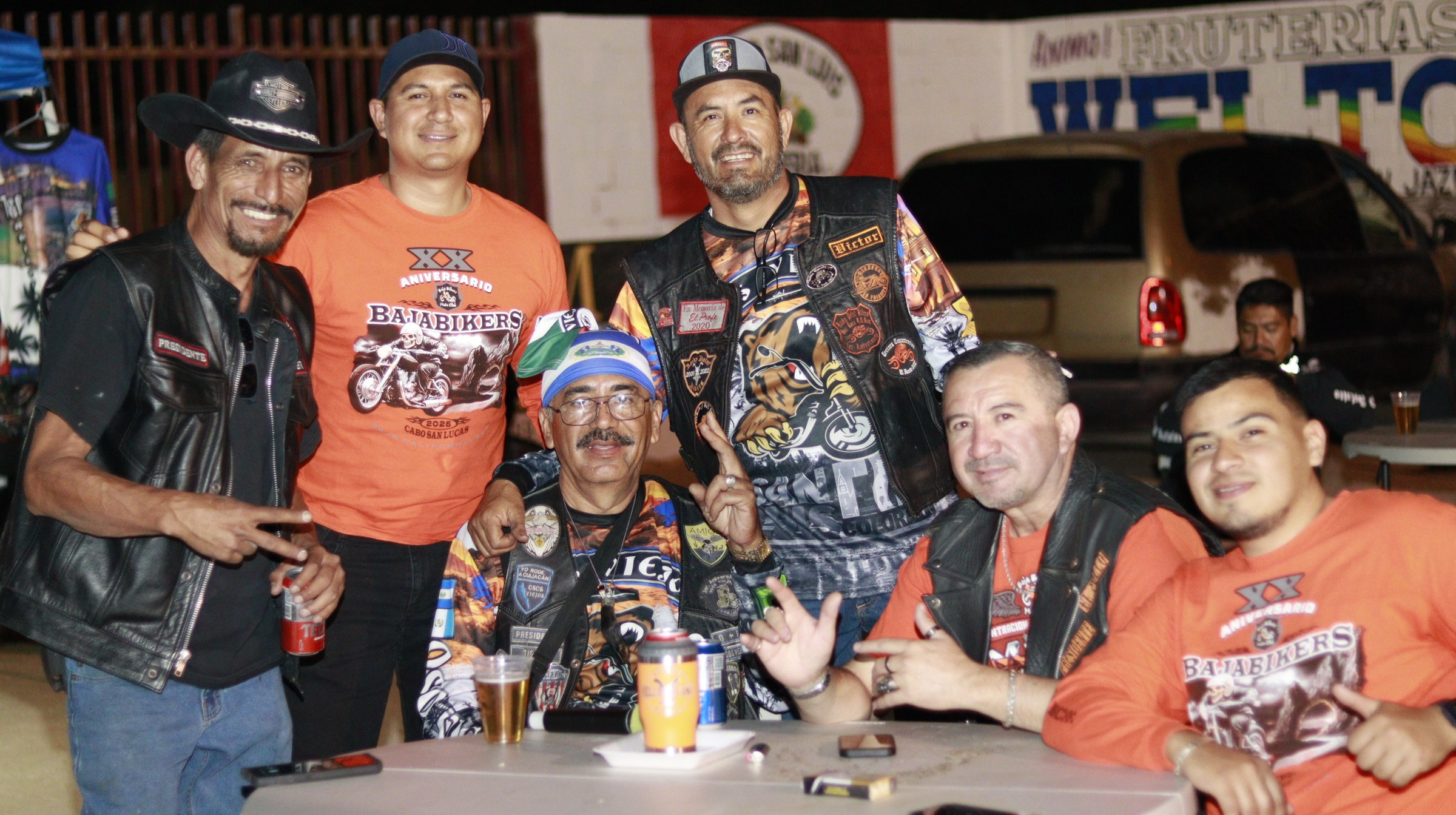 OSOS VIEJOS, 2DO ANIVERSARIO. Principal