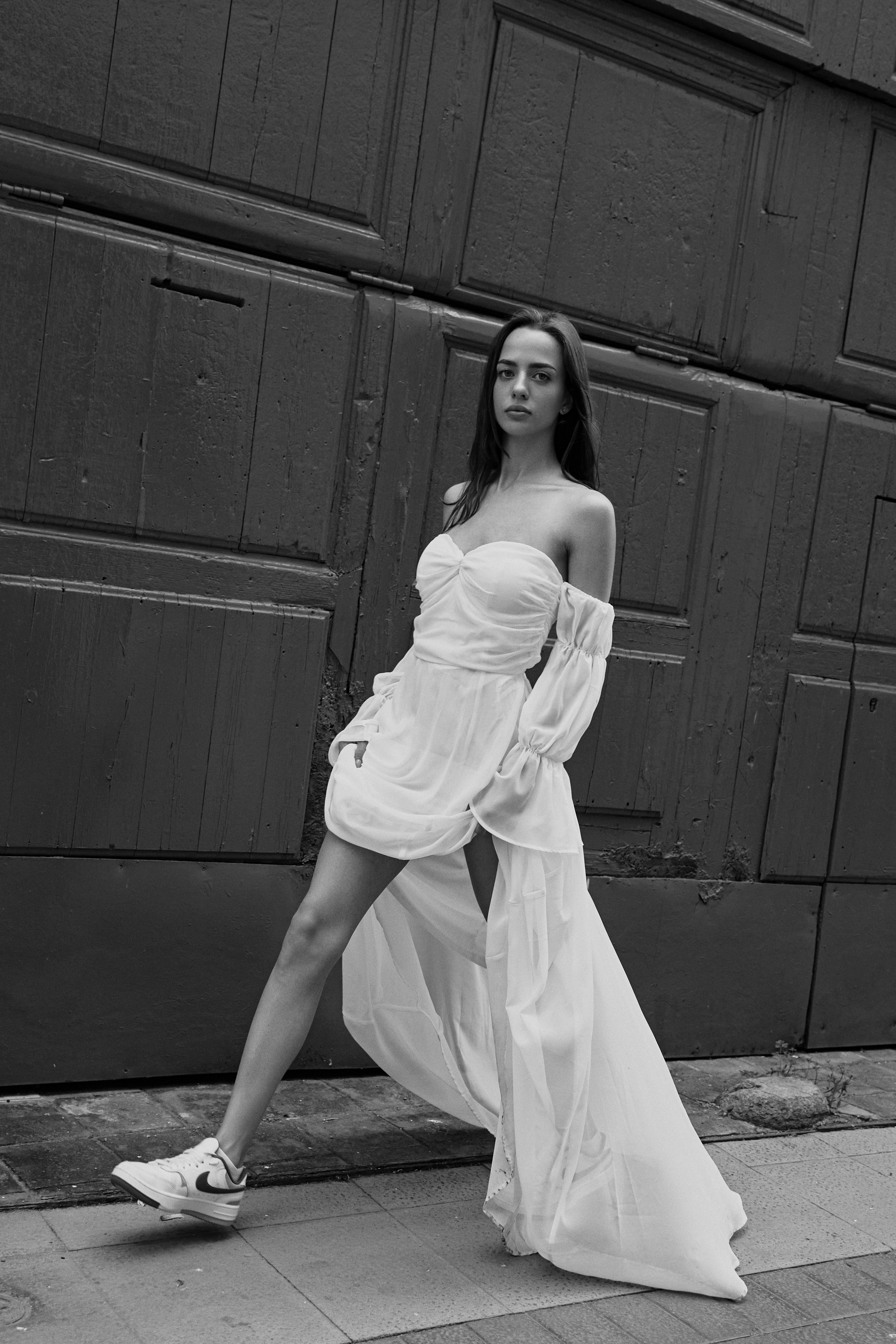 The runaway bride. Photographer in Barcelona Spain Zhanna Zakharchenko