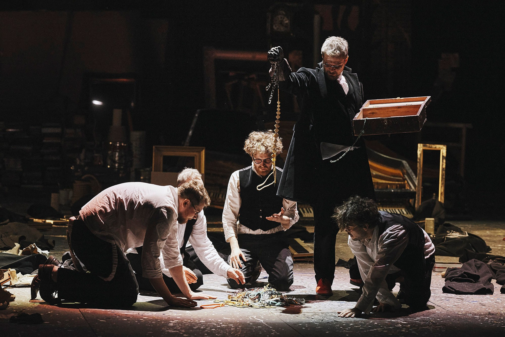 "Gogol. The Portrait", dir Yury Butusov, © Mikhail Chekhov Riga Russian Theatre