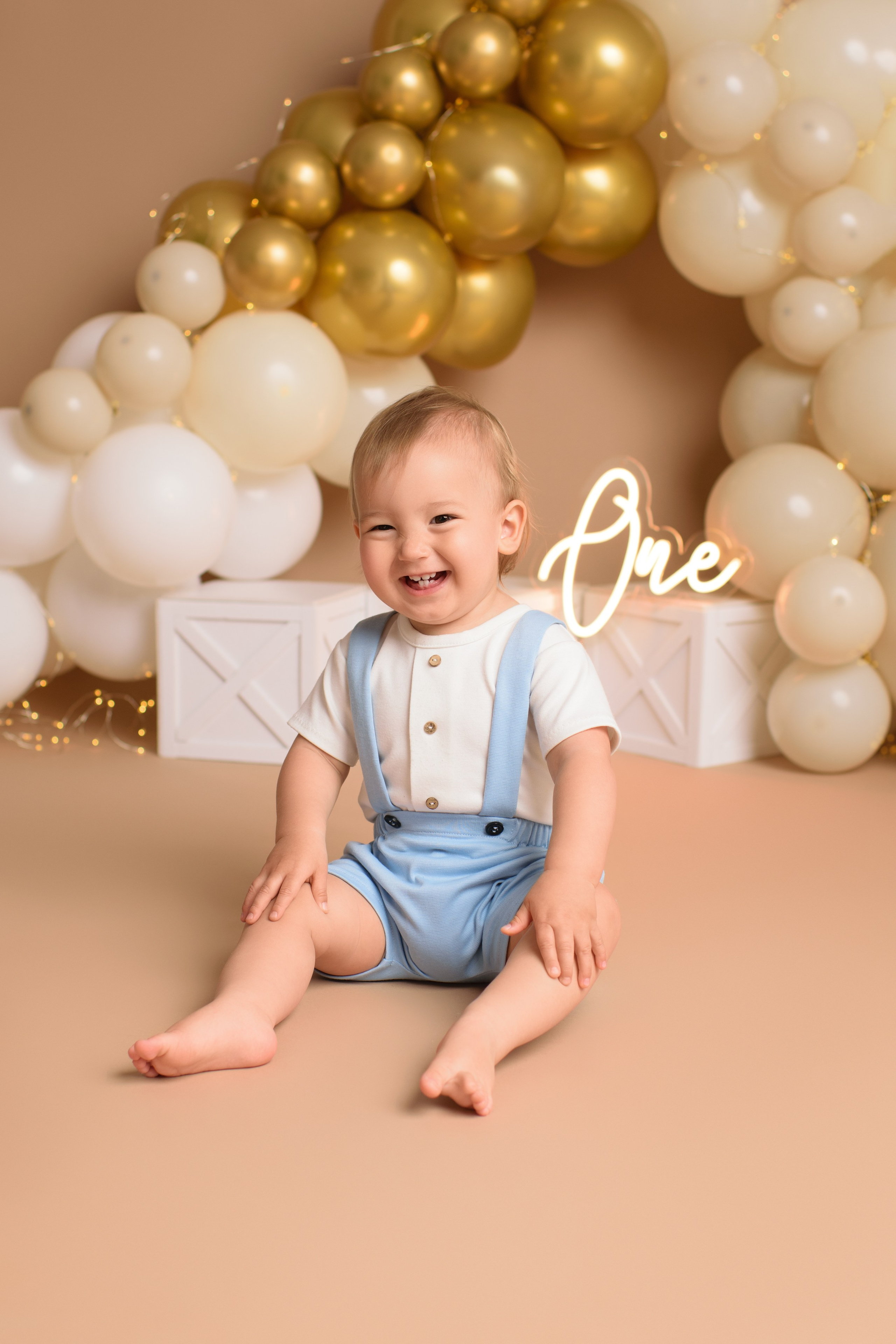 Cake Smash Fotoshooting zum ersten, zweiten Geburtstag. Neugeborene, Baby Fotografin in Düren (NRW) - Vitalina Unruh