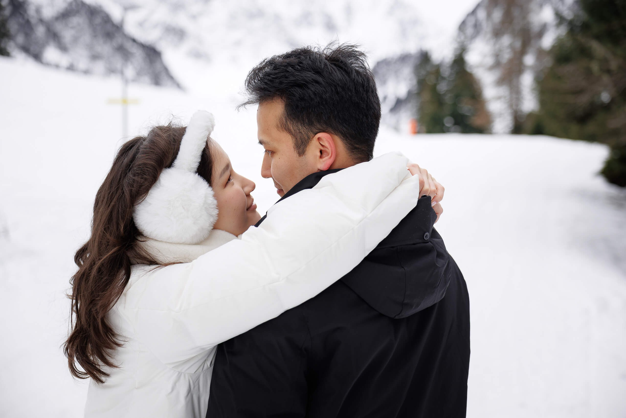 Love Story Sanzhar&Zhanel. 808Media – Professionelle Foto- und Videografie für Restaurants, Hotels, Events und Hochzeiten in Innsbruck und Tirol