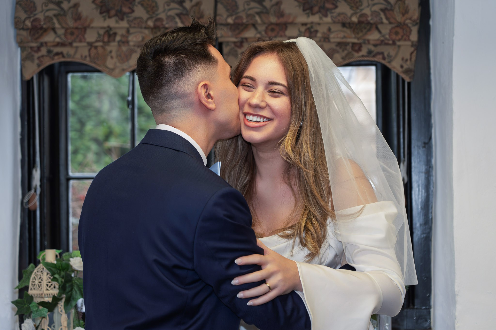 Book a wedding photographer and videographer in London. Wedding photographer in United Kingdom