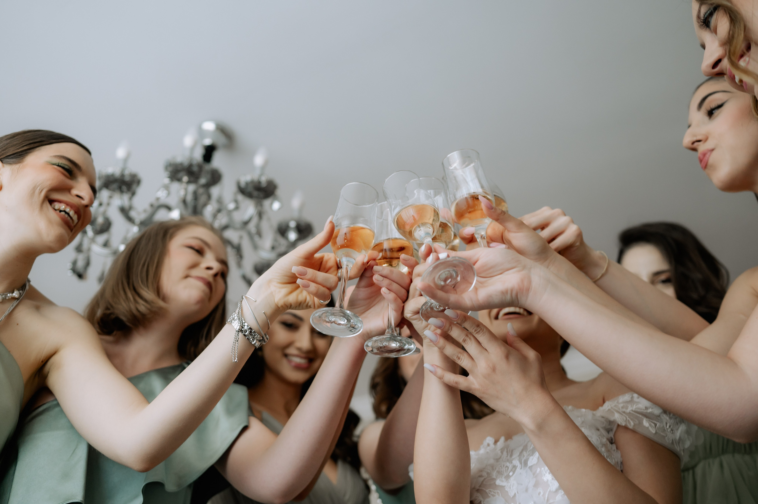 Nunta la Hotel Capitol Iasi. Proud Vision Weddings | Wedding Photography & Film — Servicii profesionale Foto Video Nunta Iasi