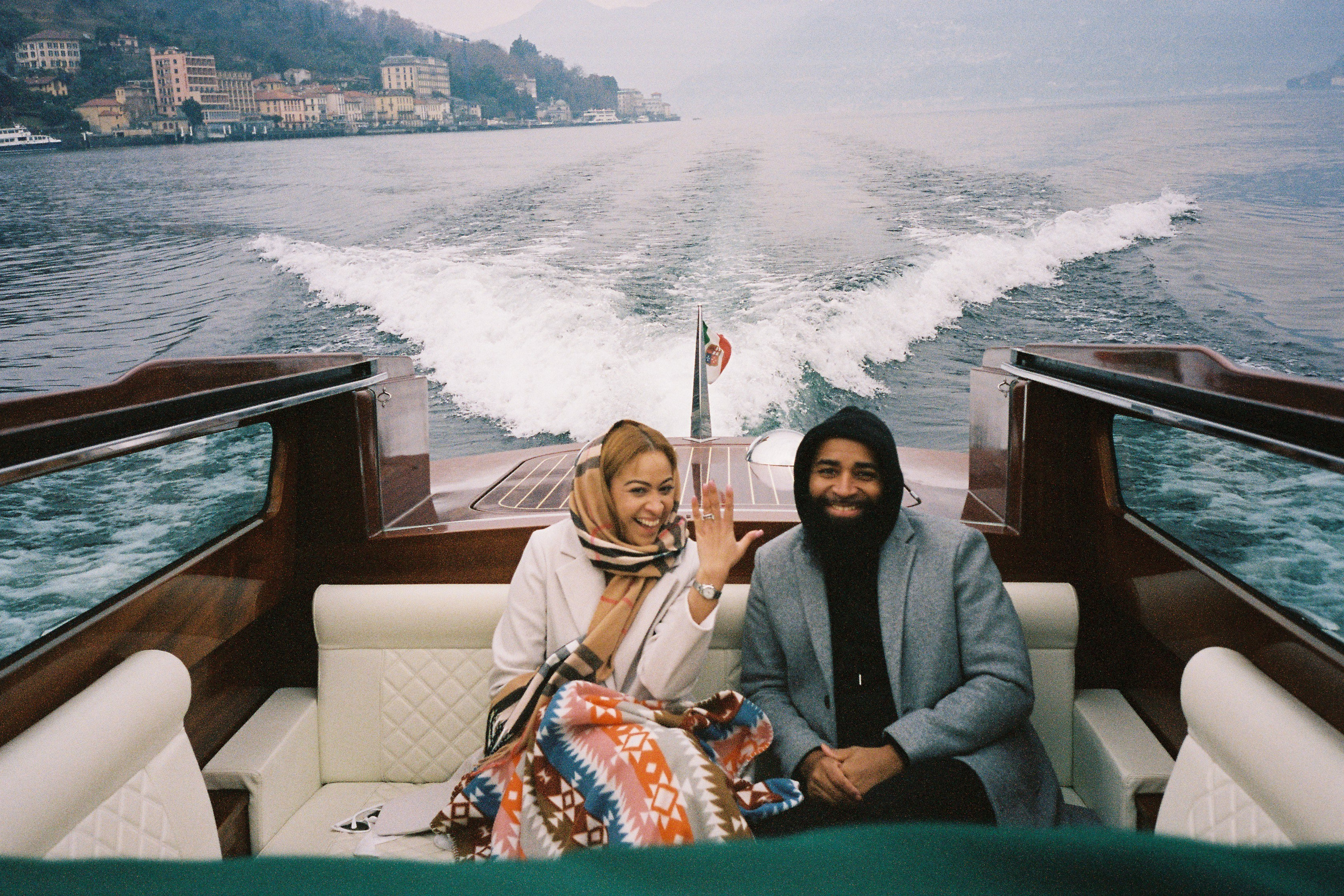 Lake Como Elopement | Sneak Peek. Wedding photographer in Italy