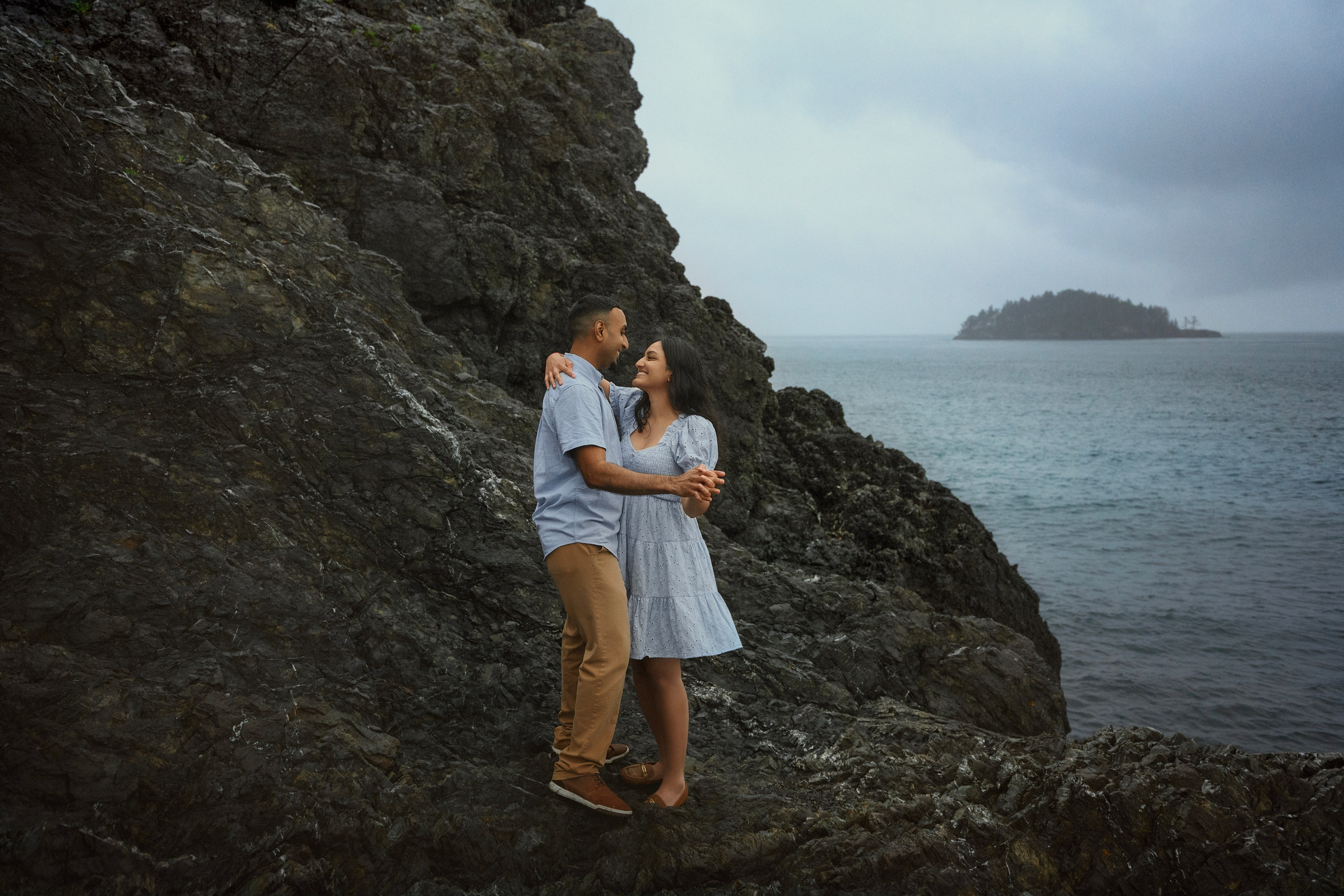 Yogi & Rudi. Wedding & family photography in Seattle area. Helen Michelle photographer