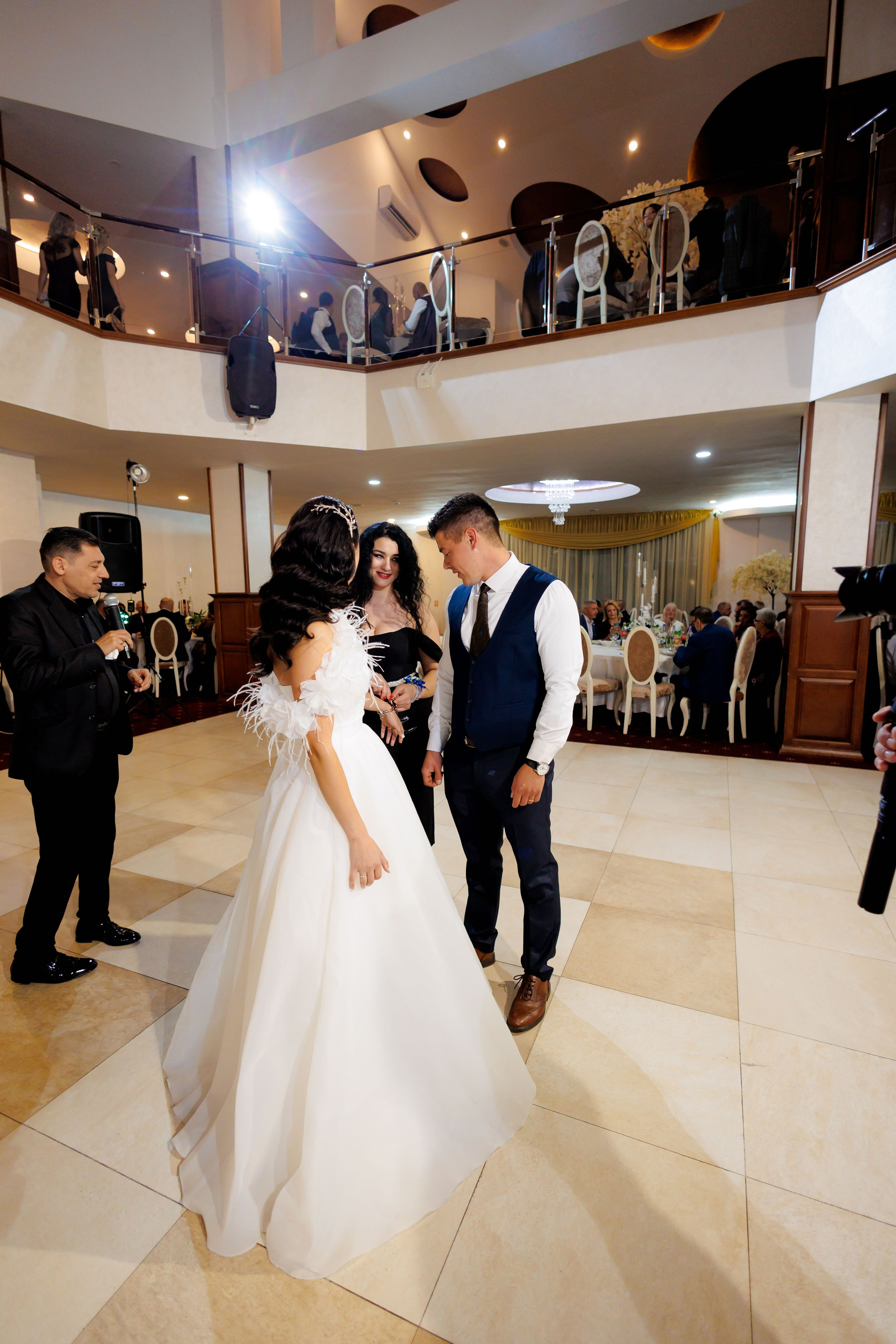 Loredana & Emilian – Ziua Nunții | Videografie - fotografie Botez Suceava, Iași, Botoșani. Servicii foto-video profesionale, pentru momente de neuitat