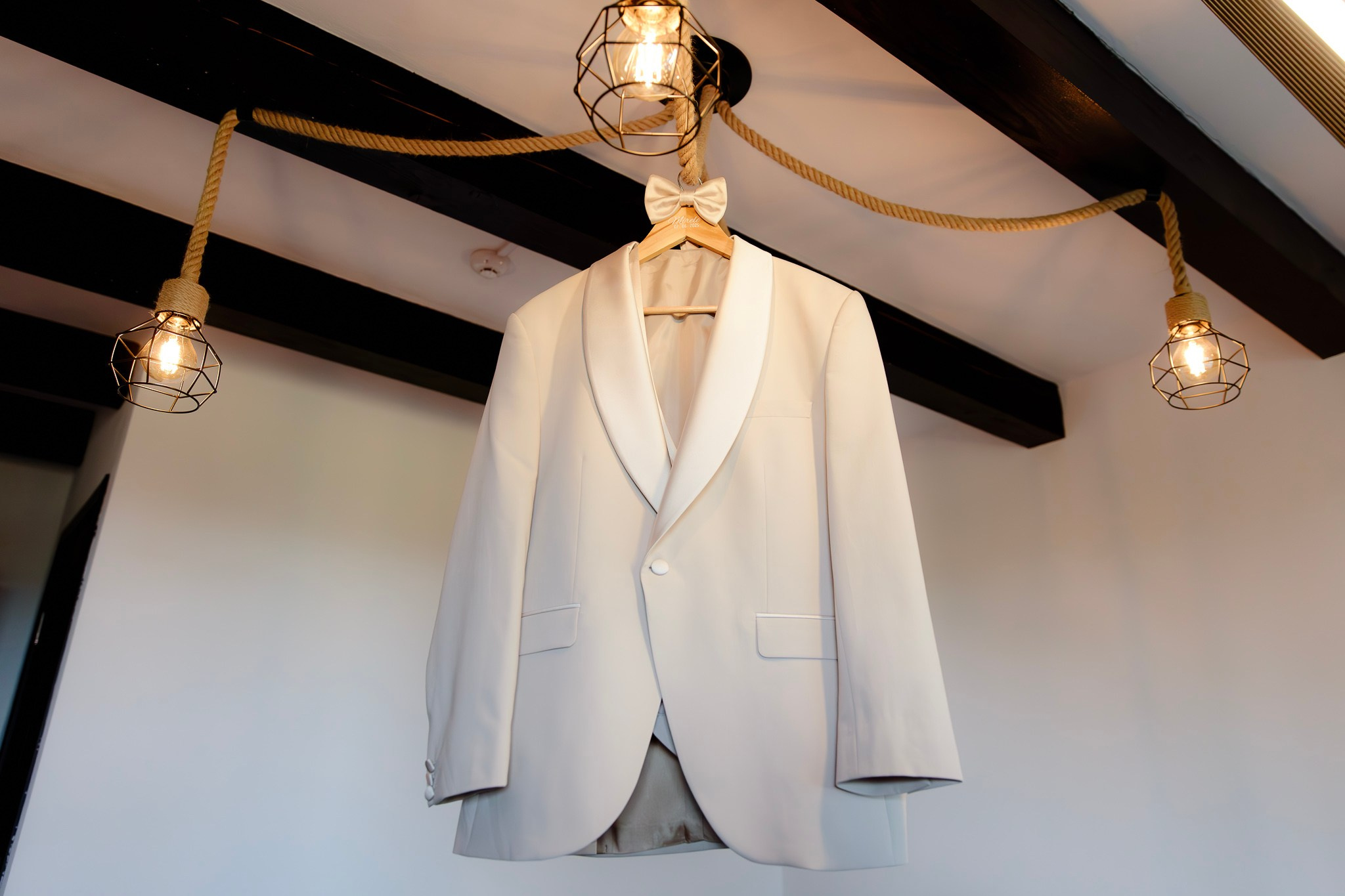 Ioana & Ionuț | Nuntă de poveste la Păstrăvăria Poiana din Mălini județul Suceava. Servicii foto-video profesionale, pentru momente de neuitat