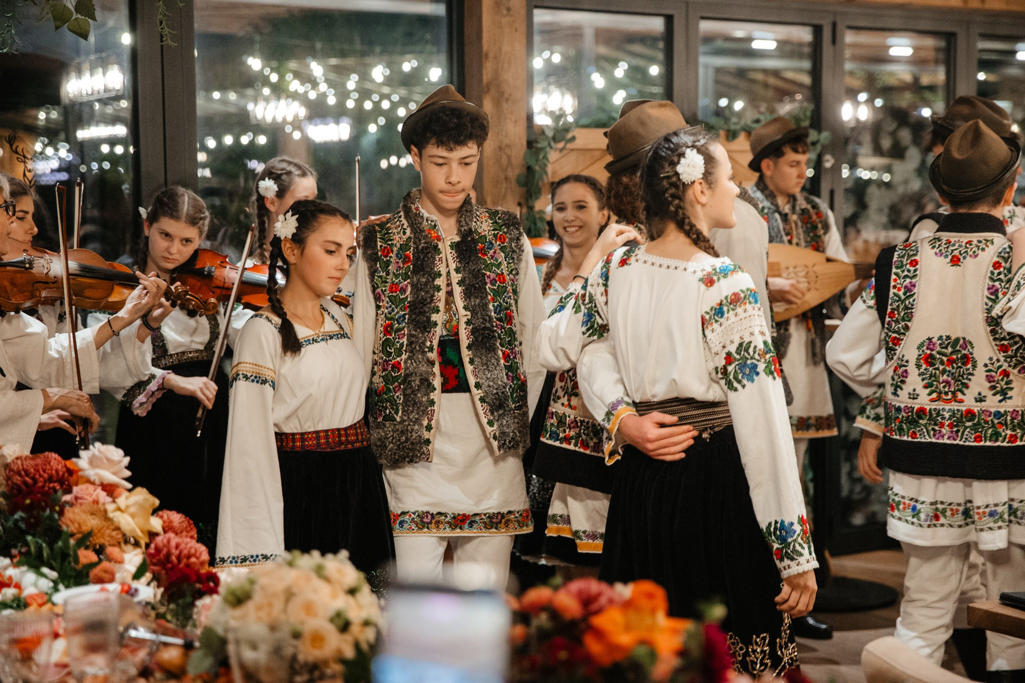 Nunta de Poveste la Sucevița: Cristi și Andreea. Servicii foto-video profesionale, pentru momente de neuitat