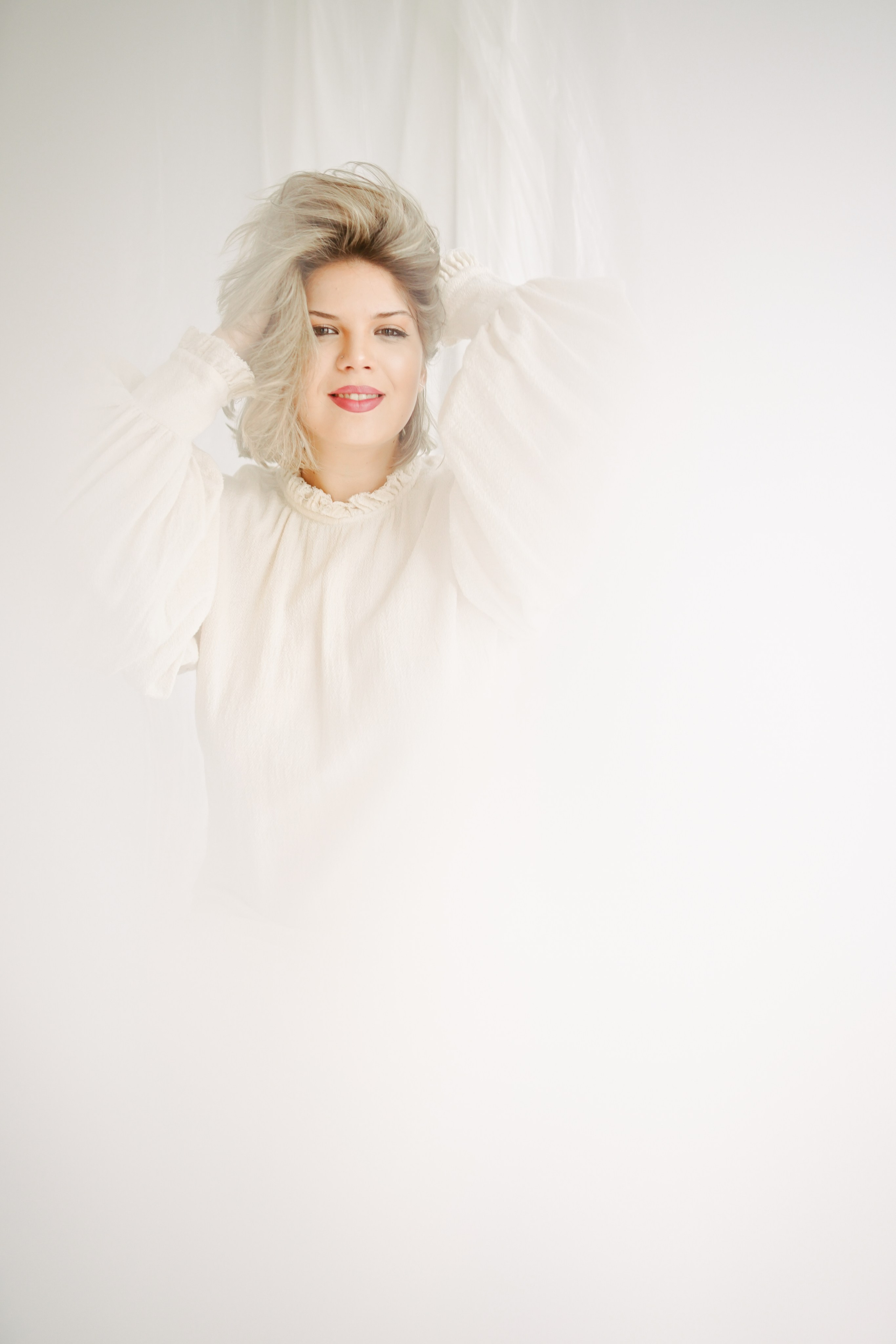 Fotografie de Portret Brașov | Artist Mădălina Beda. Madalina Beda- Artist vizual, fotograf, doula la nastere, consultant babywearing Brasov si in toata tara