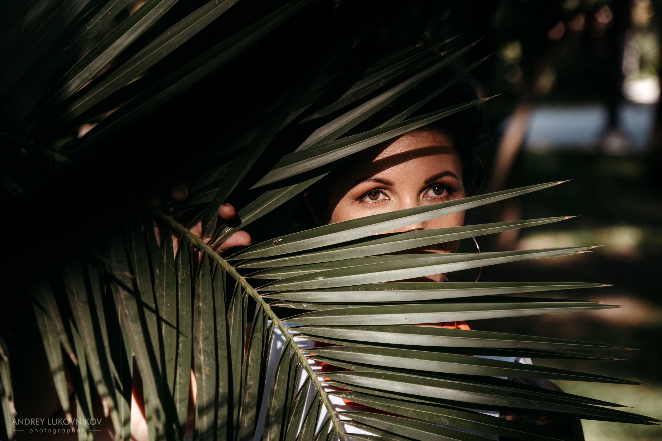 Фотосессия девушки в белом платье