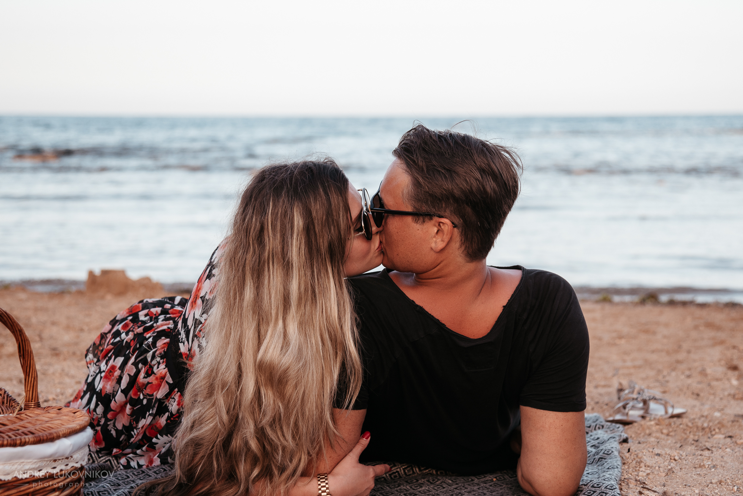 Фотосессия в стиле «пикник на пляже» в Испании