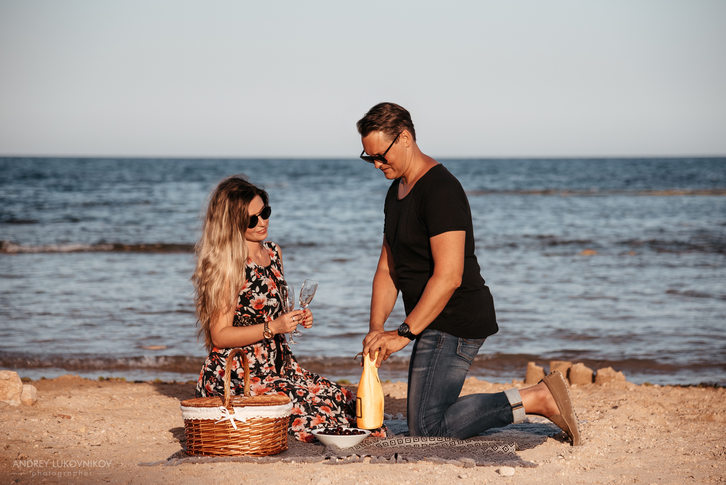 Фотосессия в стиле «пикник на пляже» в Испании
