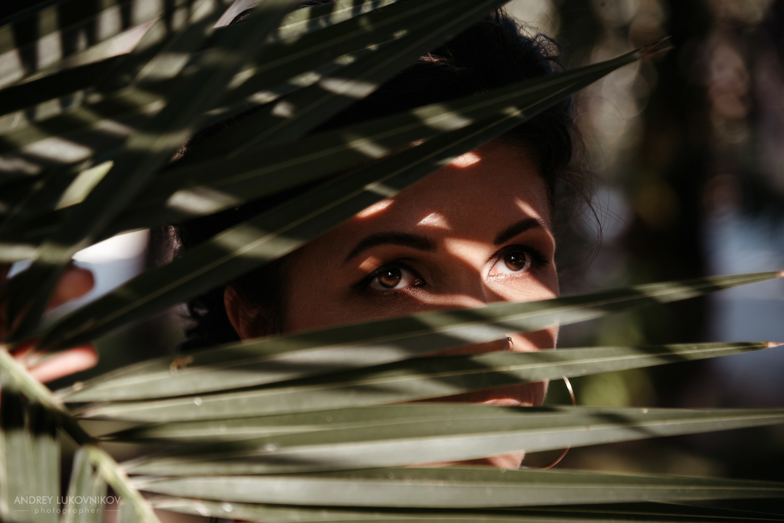 Фотосессия девушки в белом платье