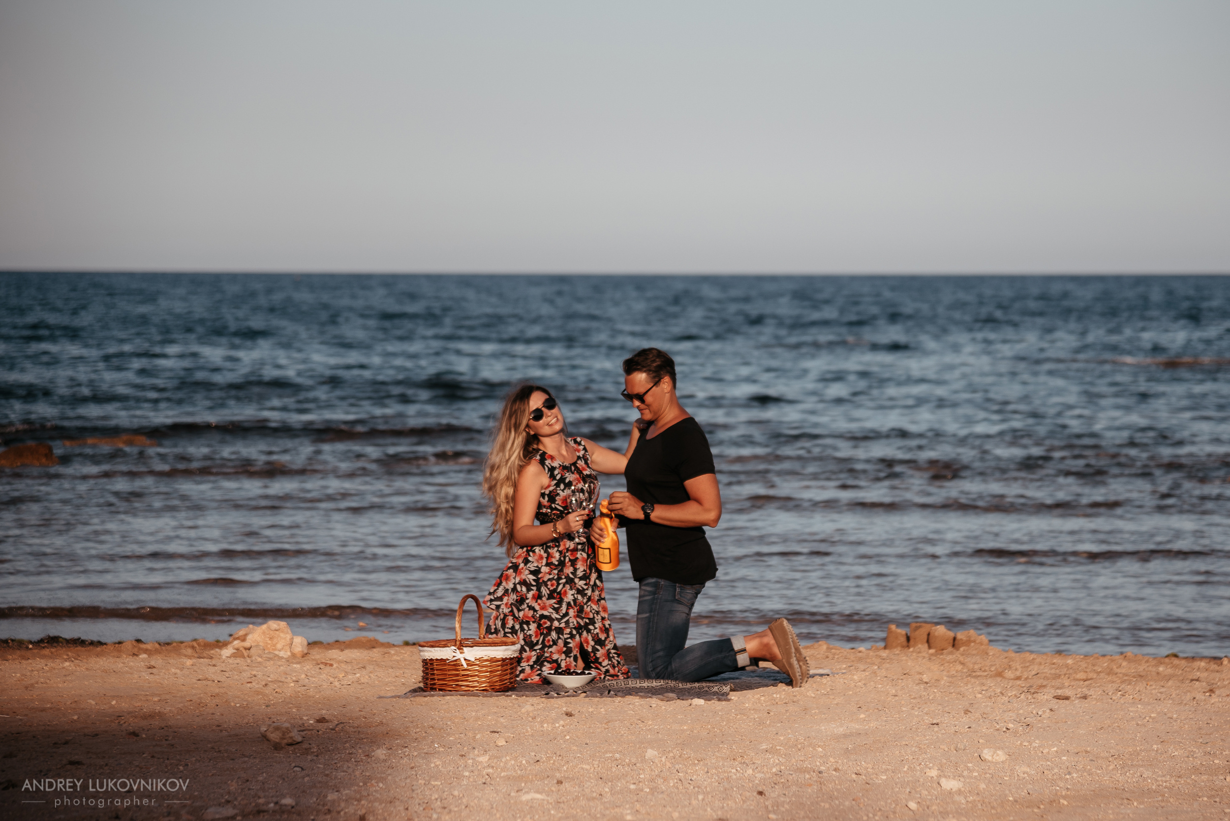 Фотосессия в стиле «пикник на пляже» в Испании