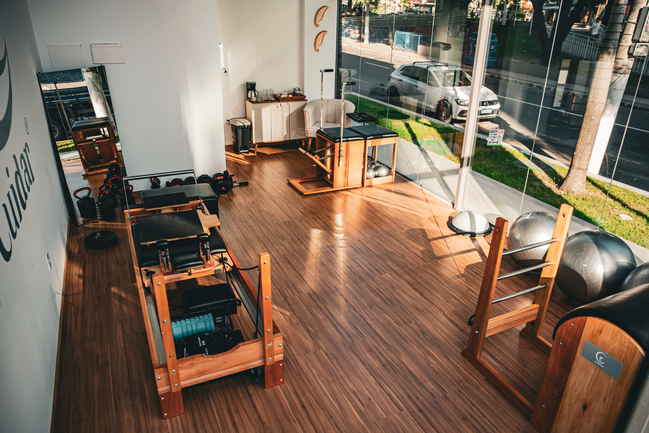 Cuidar Studio — Pilates. Thiago Chinellato