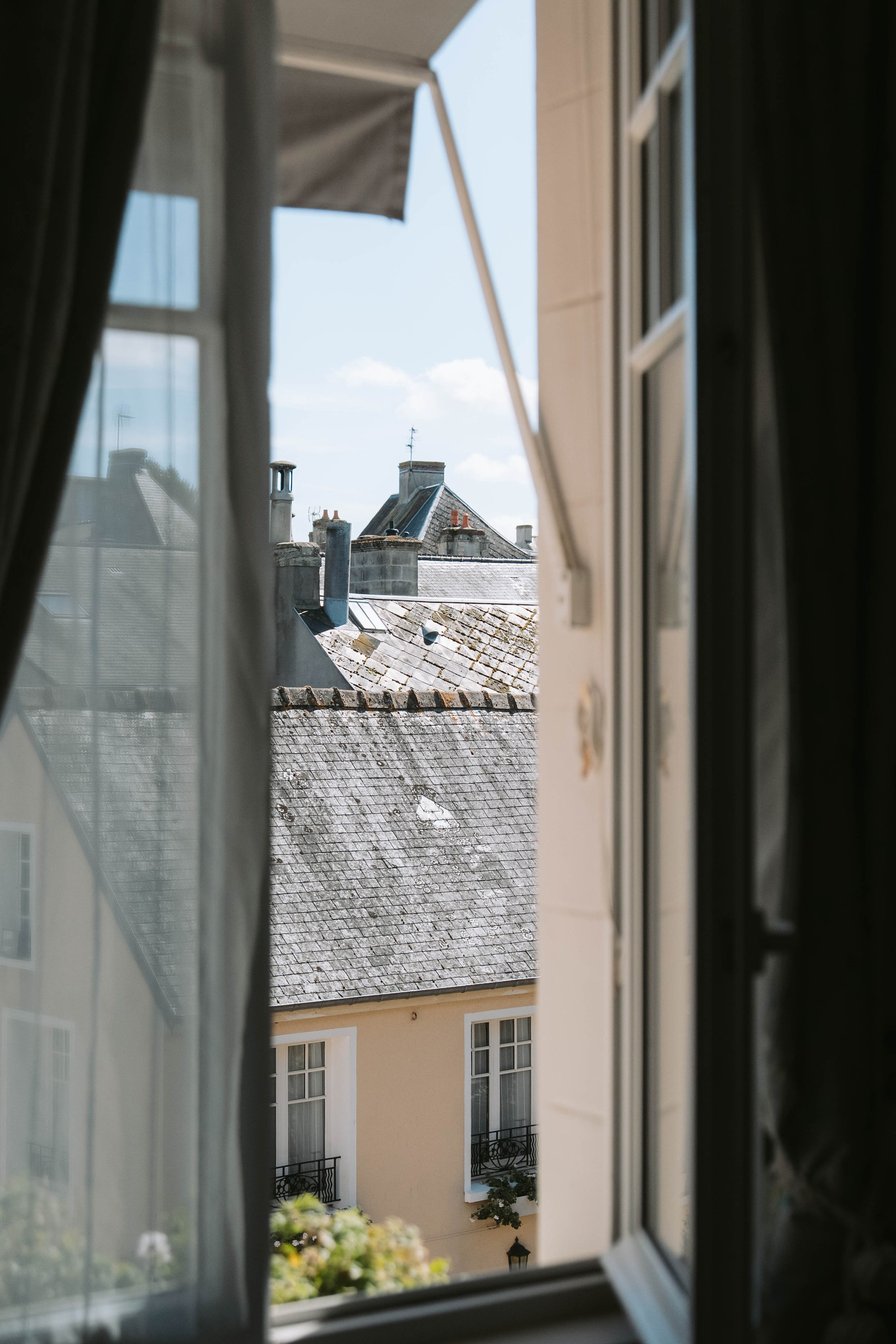 Hôtel Lion d’Or. Weeding photographer / event / portrait