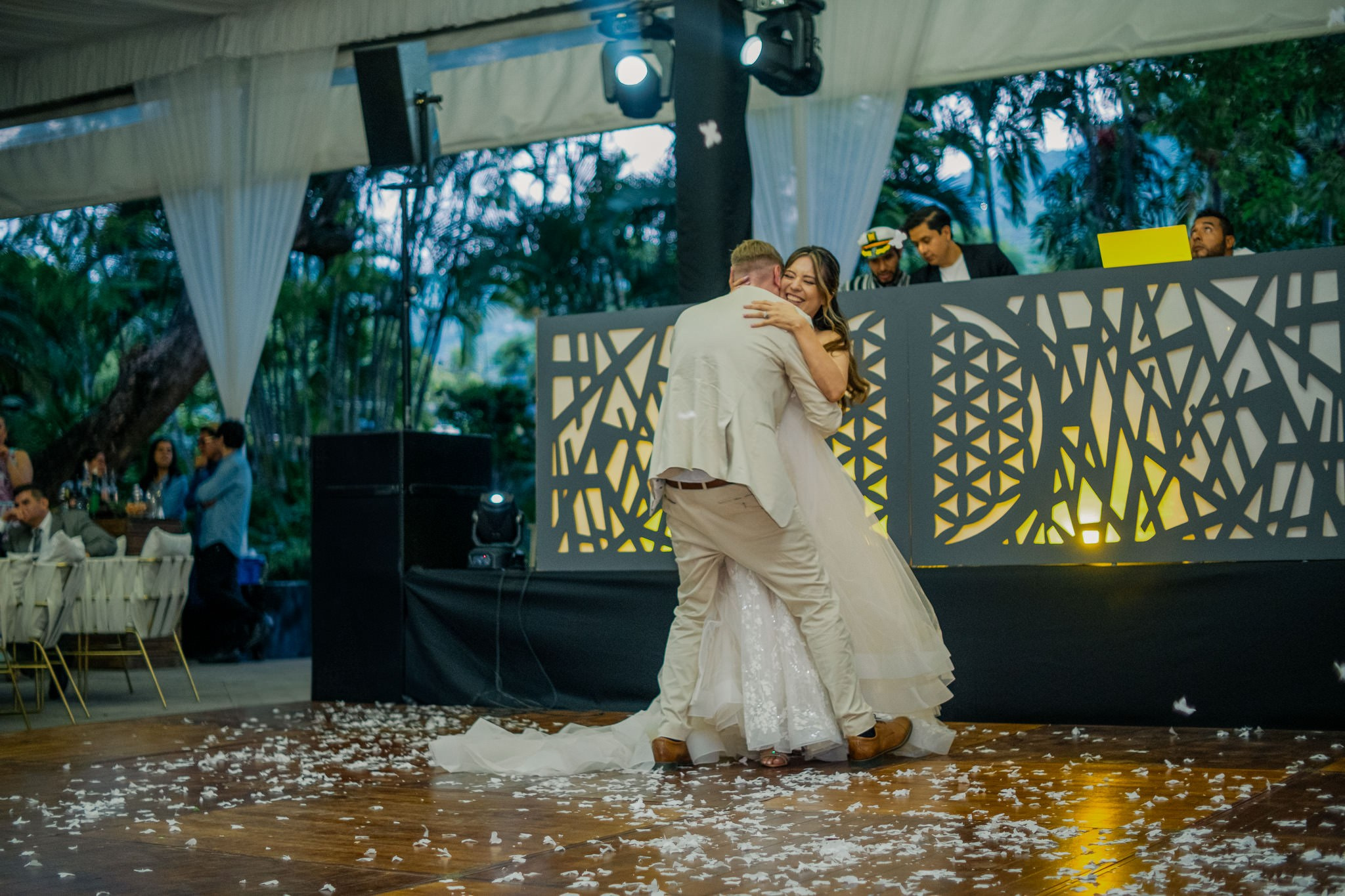 Abril & Dylan / Morelos. Wedding and family photographer in Mexico City