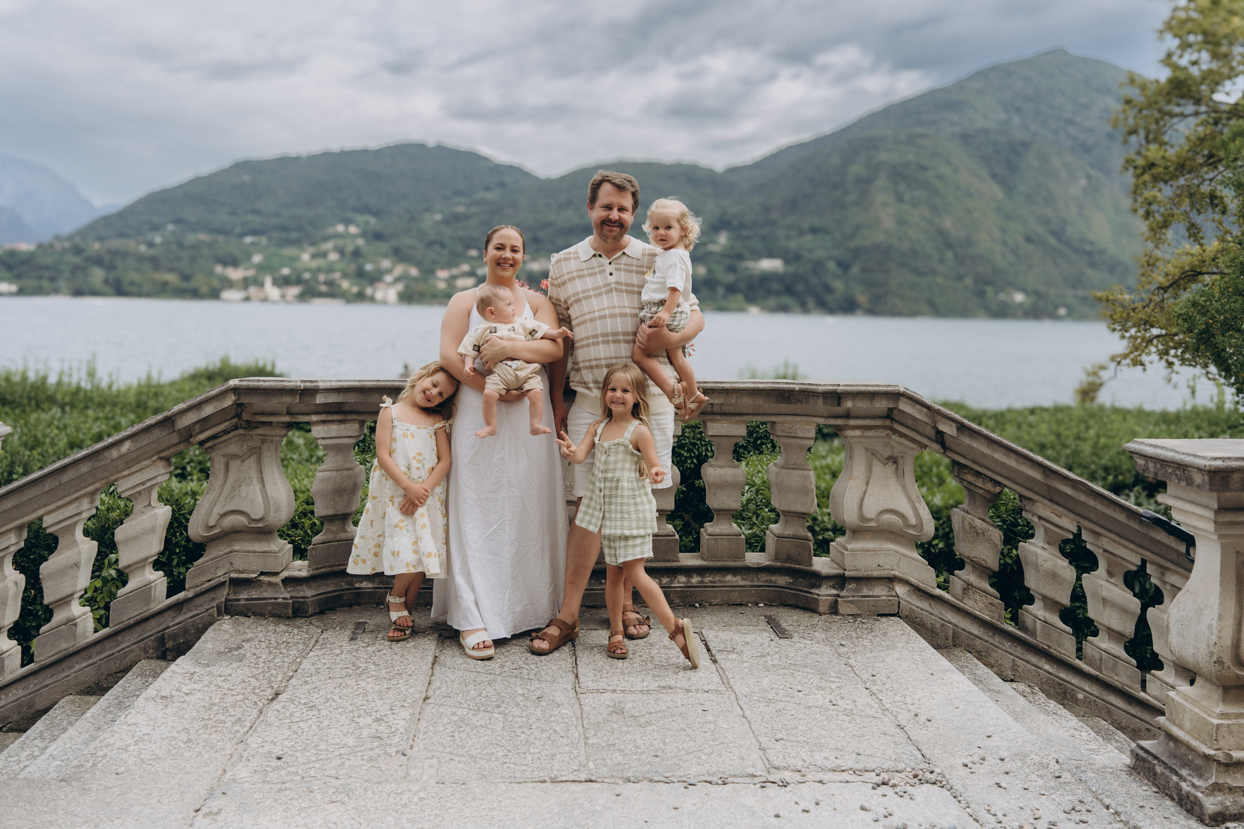 Family moments in Como Lake. PHOTOGRAPHER IN ITALY
