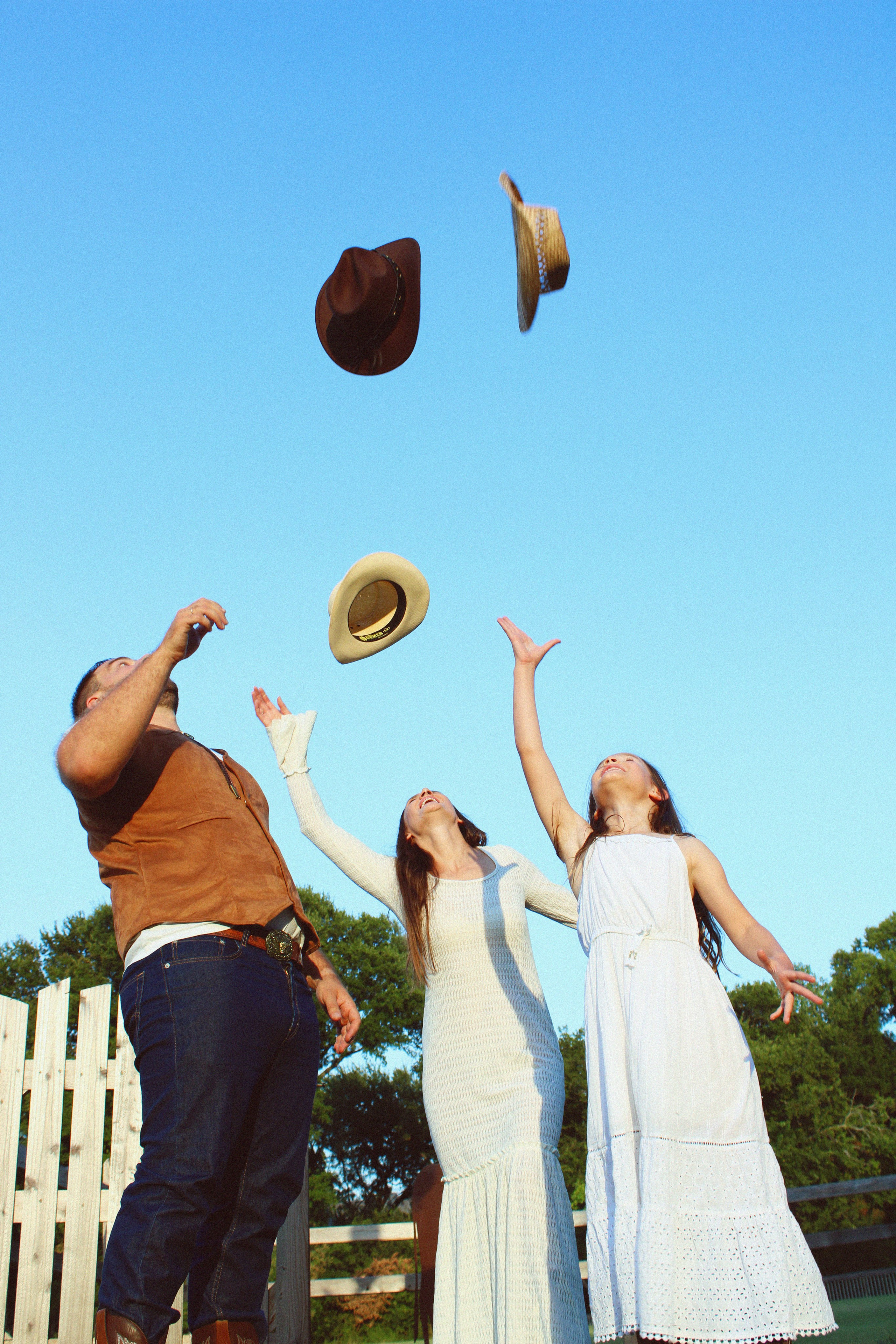 Texas Countryside Family Photoshoot in Cowboy Style. Lana Petrychenko — Portrait & Family Photographer. Valencia, Spain