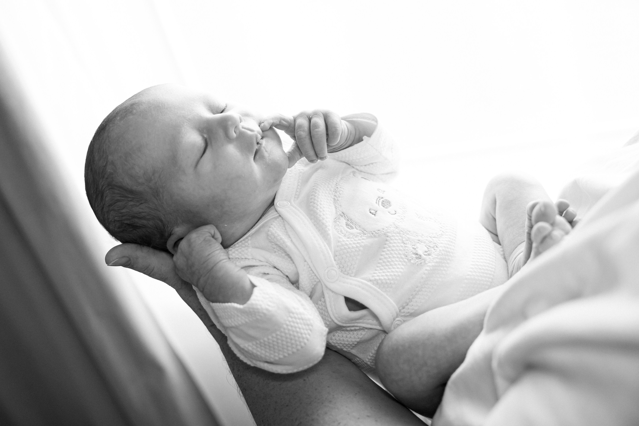 Newborn focení. Lifestyle a rodinná fotografka v Pisku Oxana Telupilova