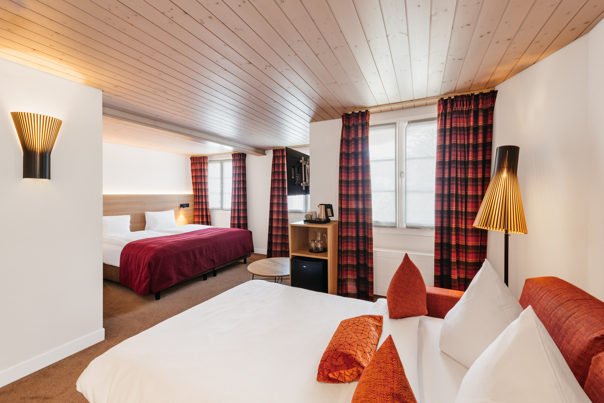 Hotel Kreuz Post, GRINDELWALD, Kt. BERN. Hallo! Ich bin Elena und arbeite als Immobilienfotografin