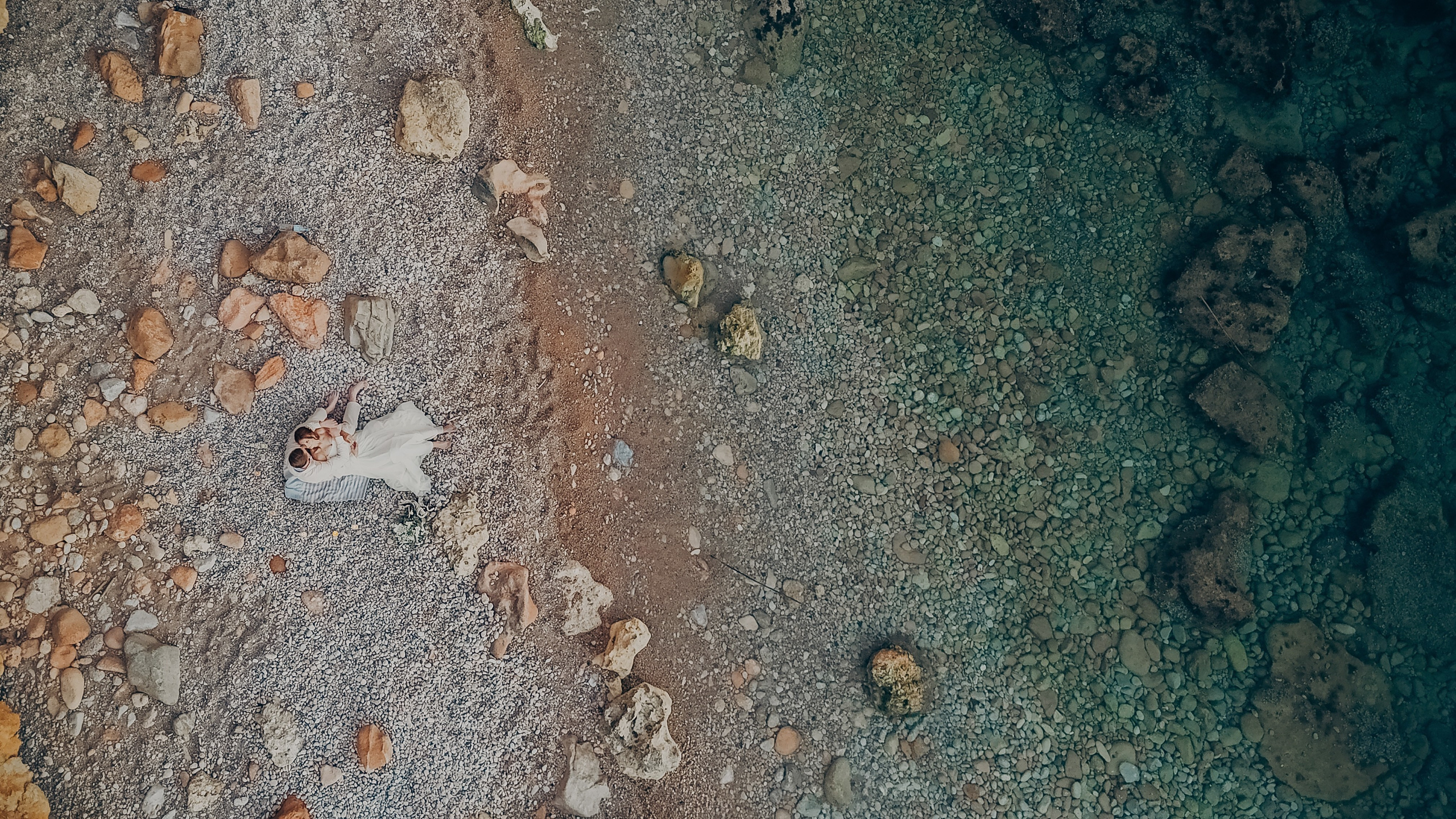 Intimate vow in the bay. Фотограф у Пальма де Майорка