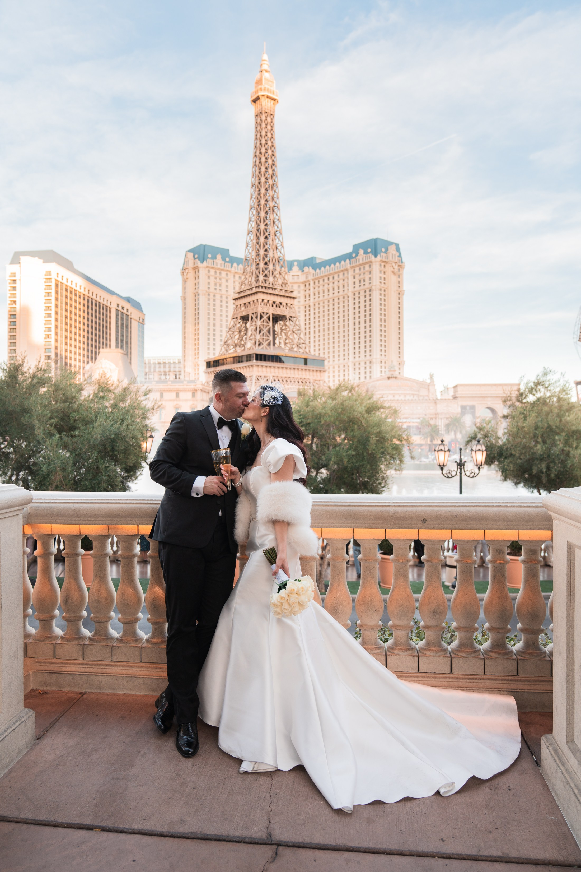Meghan&Nick. Wedding & elopement photographer Viktoriya Kravtsov. Las Vegas