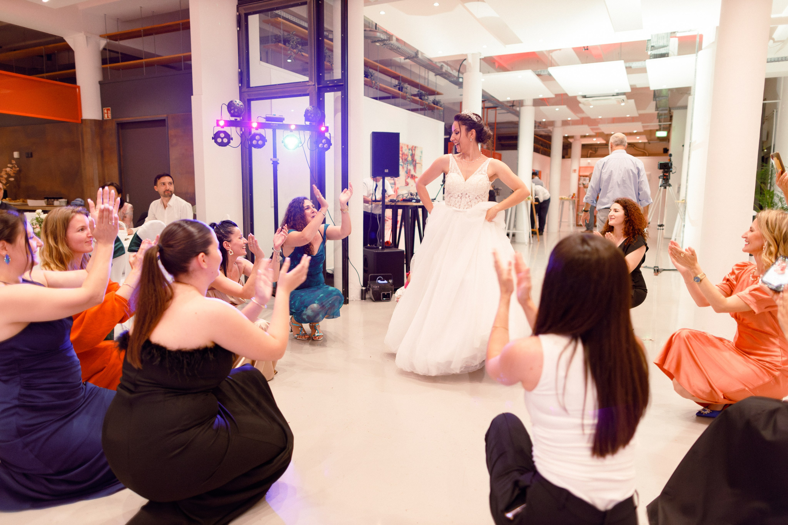 Hochzeitsfotografie in der Weißen Villa Elmshorn | Historischer Charme in Schleswig-Holstein. Hochzeitsfotograf und Hochzeitsvideograf aus Hamburg | Roka21Film