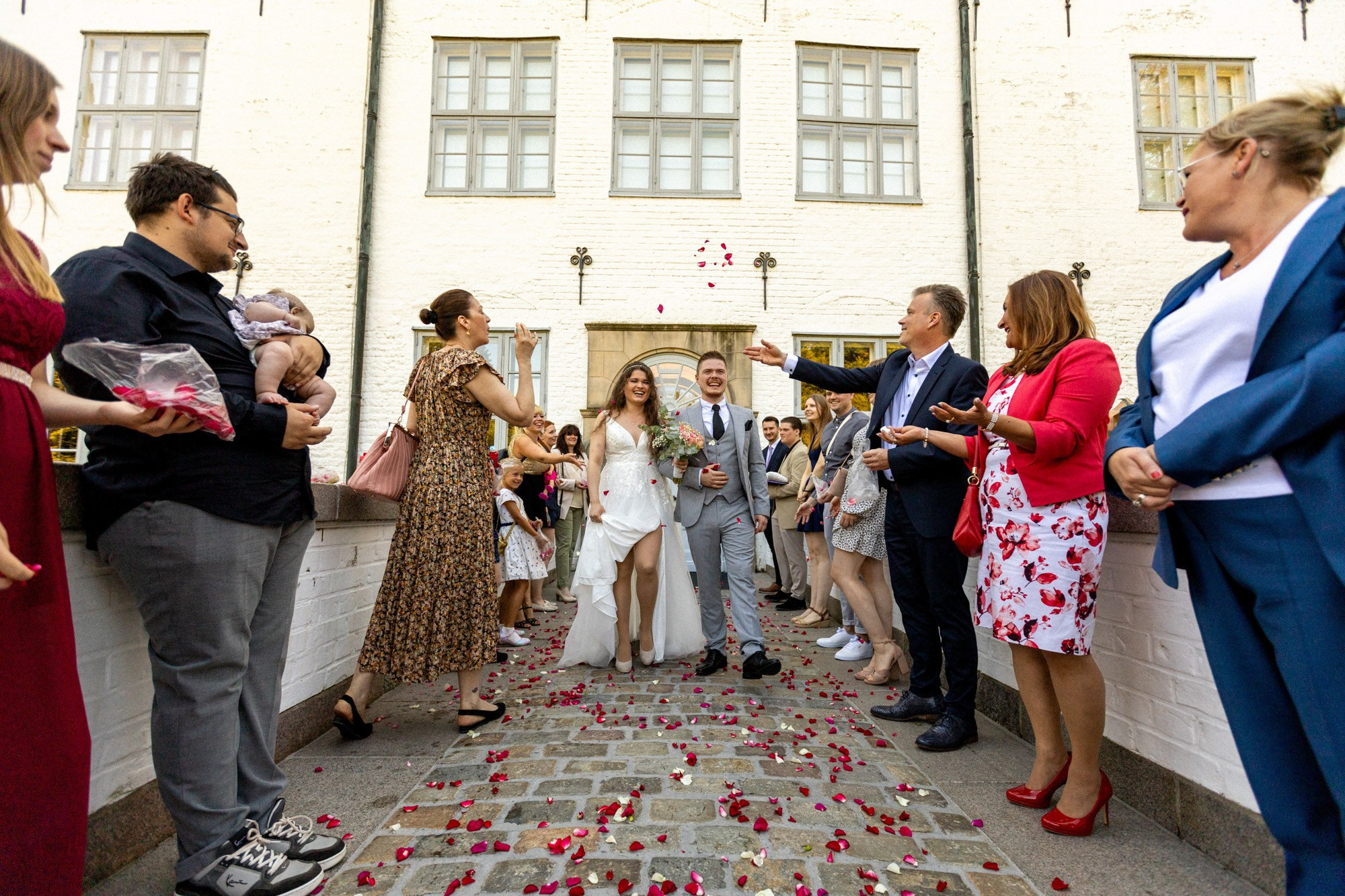 Hochzeitsfotografie von Sara und Marco im Schloss Arensburg. Hochzeitsfotograf und Hochzeitsvideograf aus Hamburg | Roka21Film
