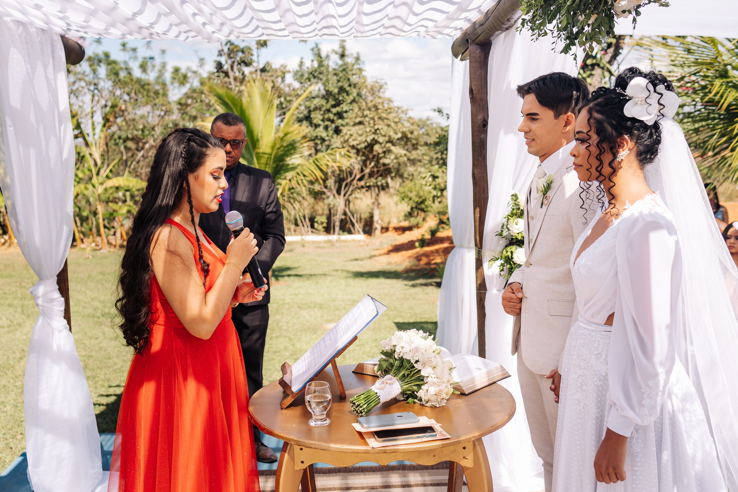 Kênia e Gabriel. Fotografia de casamento e ensaios | Montes Claros/MG