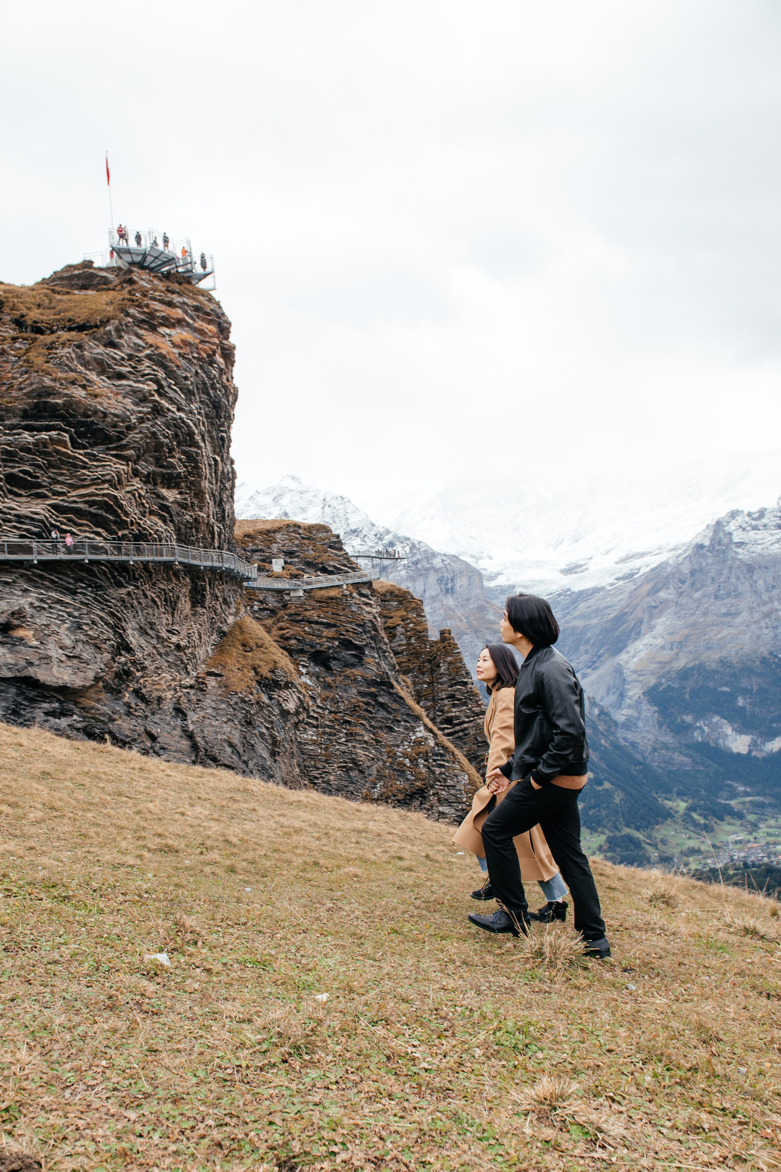 Kaiwen & Xiaoming Grindelwald, Switzerland. I am Elena Altendorfer. Wedding photographer in Zurich and Switzerland