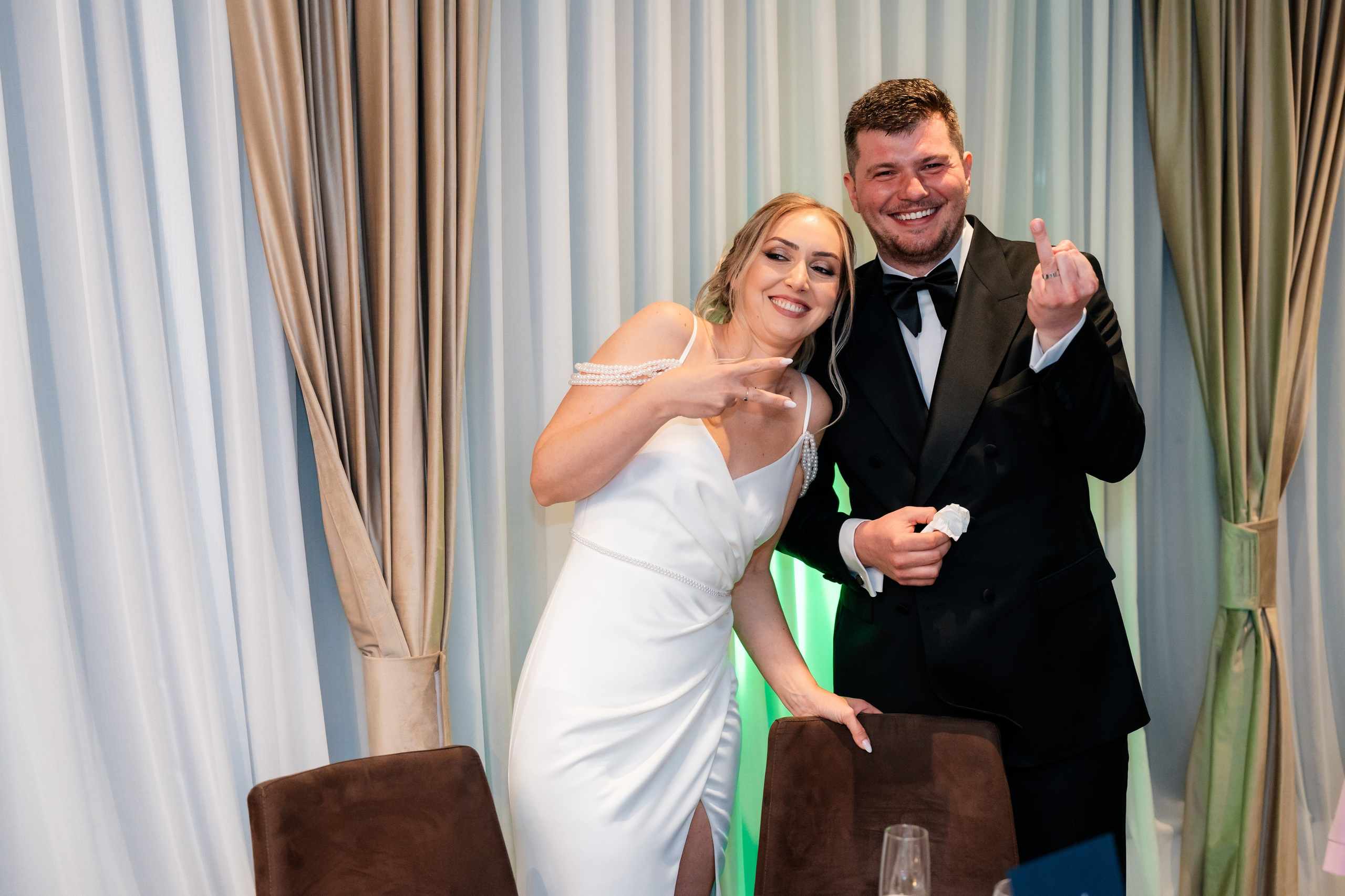 Madisson & Alex. Destination Wedding Photographer Alex Pasarelu