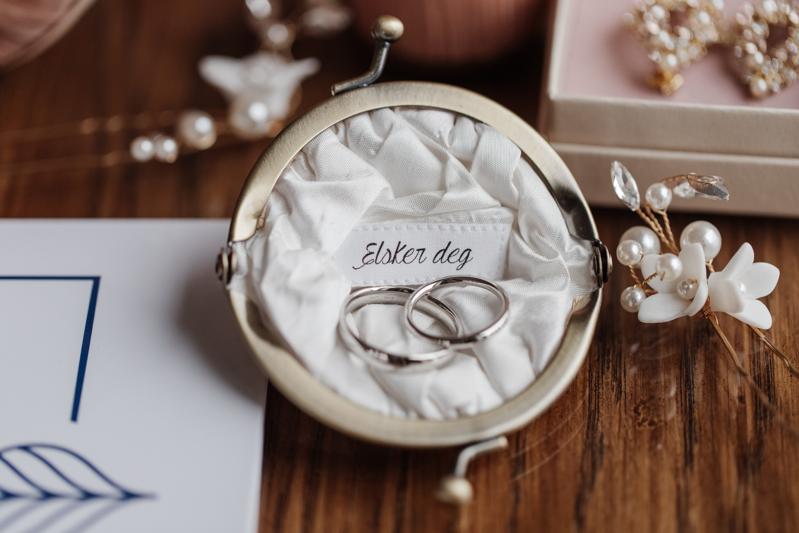 JULIE & HERMAN. HOME