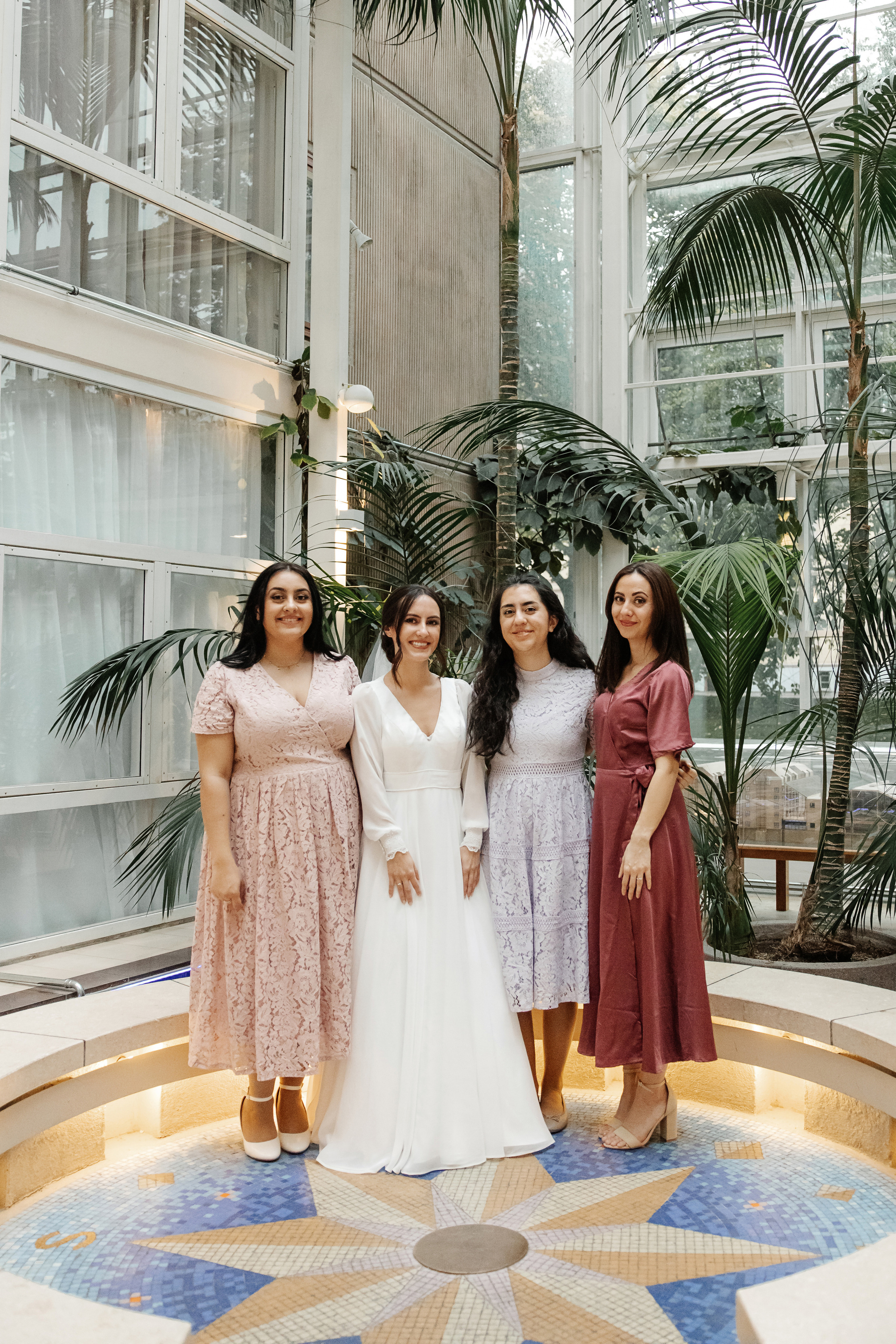 SINDRE & SOFIE. HOME