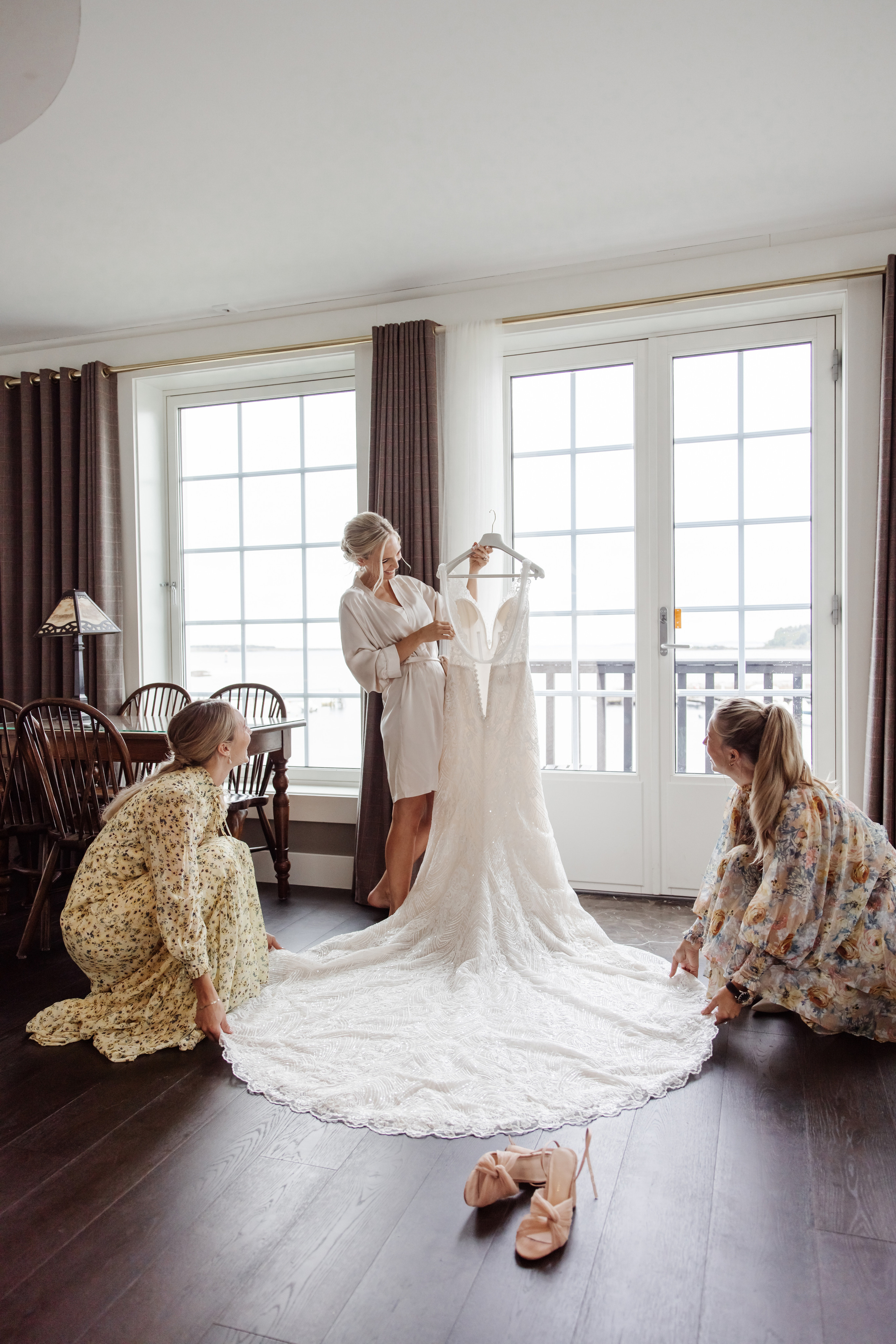 JULIE & HERMAN. HOME