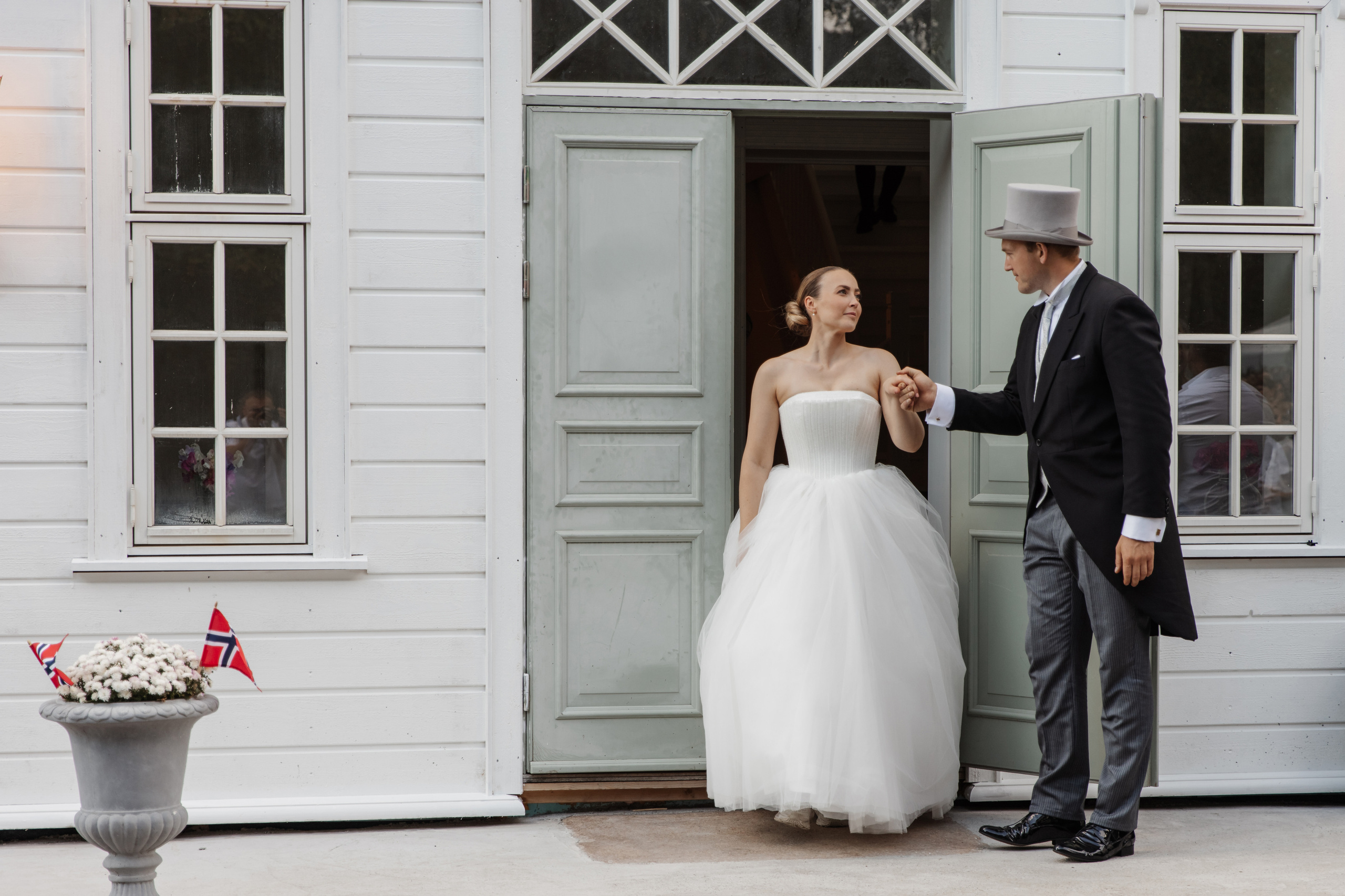 ANE & CHRISTIAN. HOME