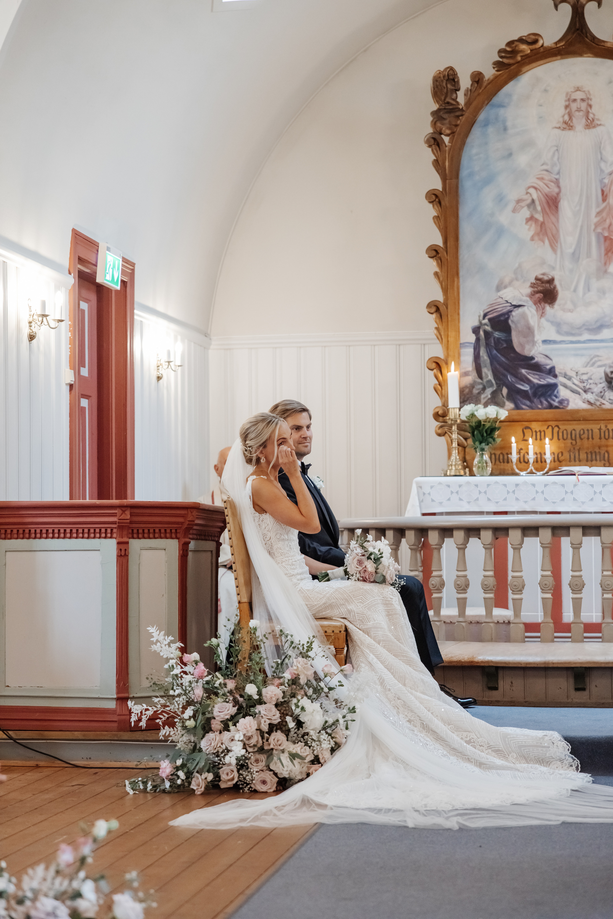 JULIE & HERMAN. HOME